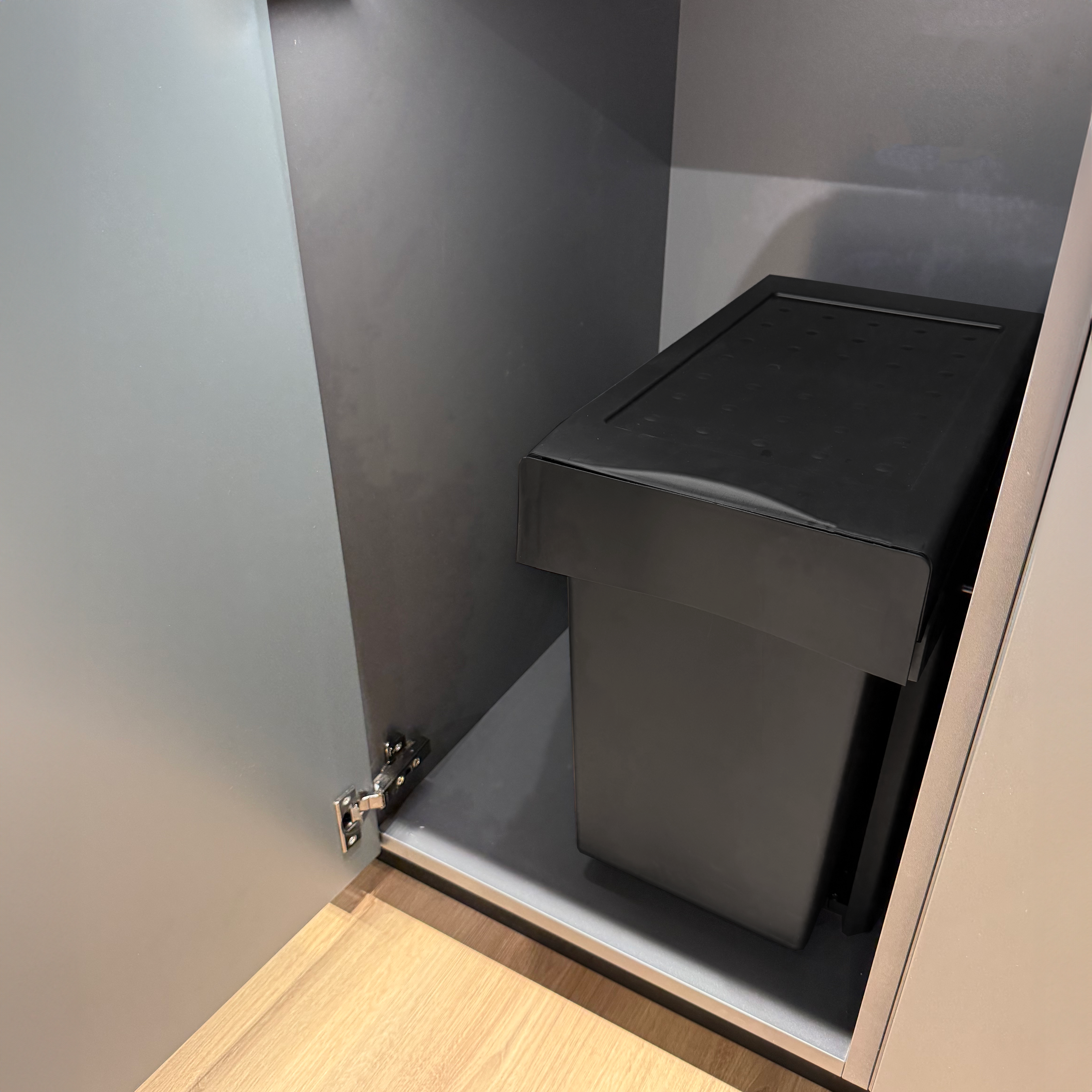 Copenhagen 2-28, sort • Affaldssystem i stål og plast på 2 x 14 liter med fuldudtræk