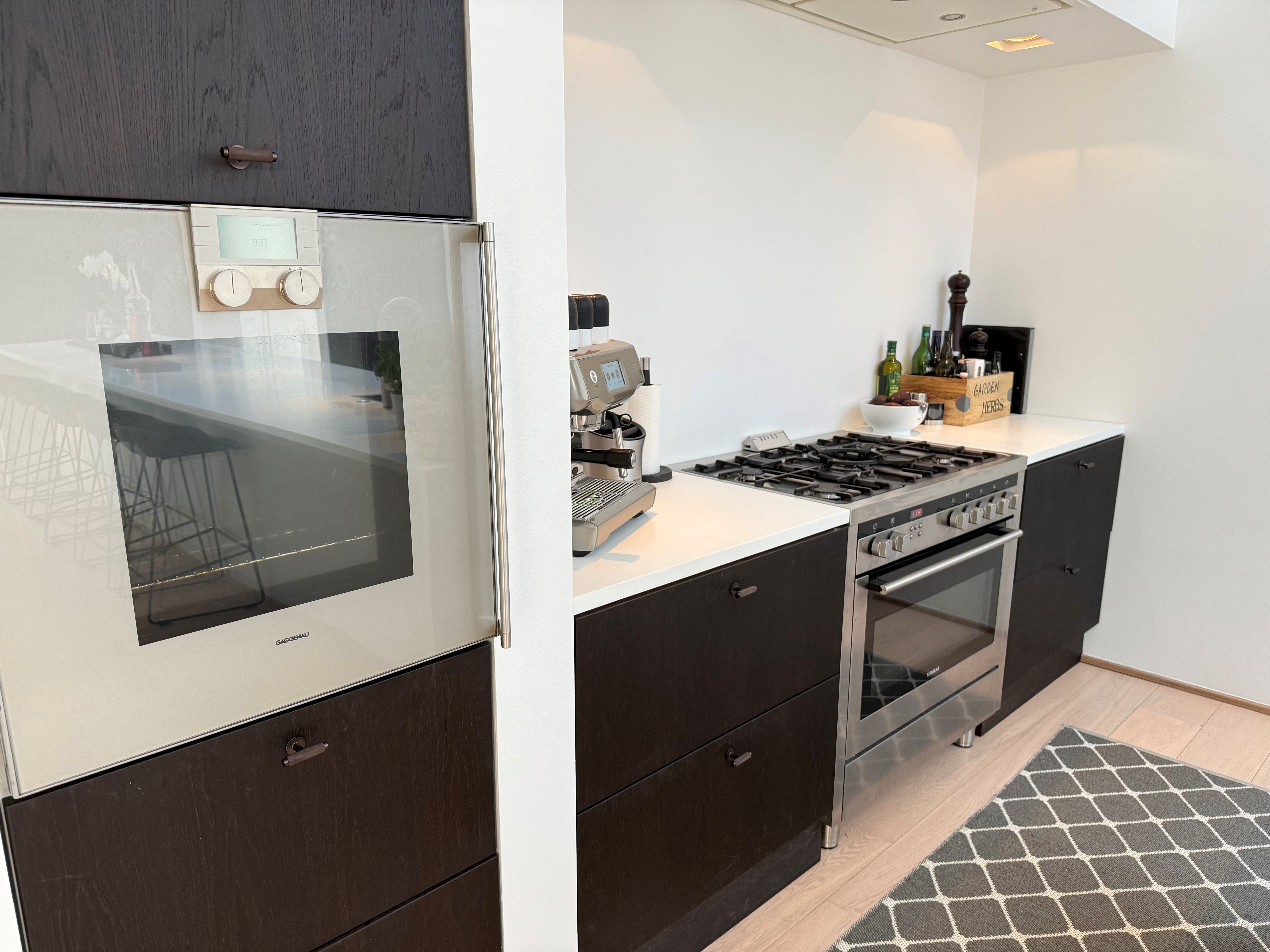 Ryvang • Møbelknop T-bar, bruneret messing