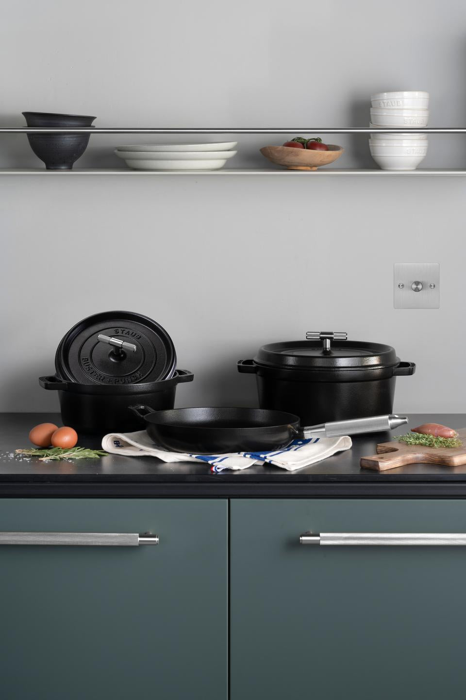 Cocotte gryde, sort/stål • Buster + Punch