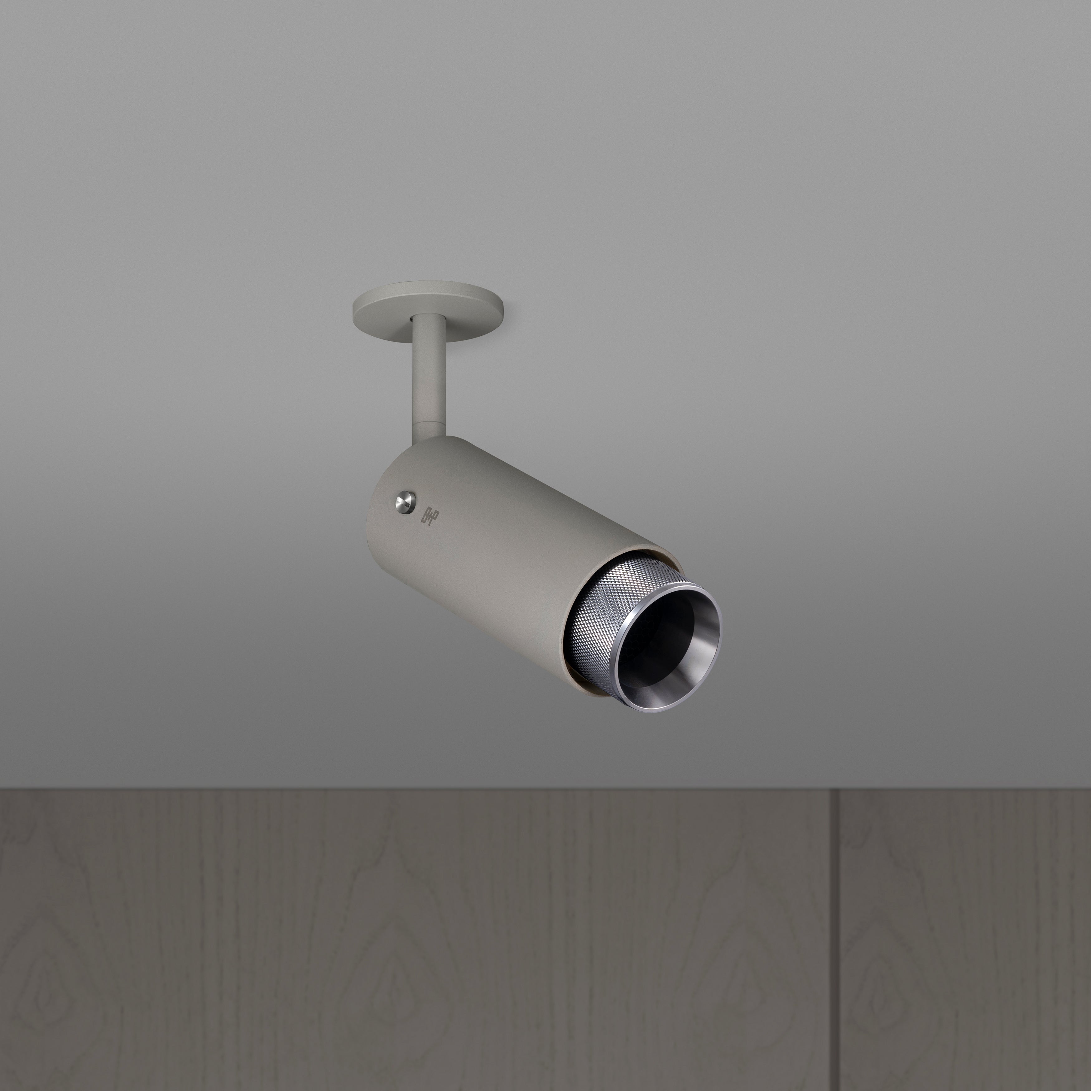 Exhaust Spot Cross i stone med detaljer i stål • Buster + Punch