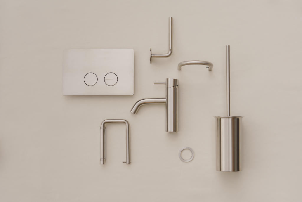 Toiletbørsteholder, børstet rustfrit stål • d line