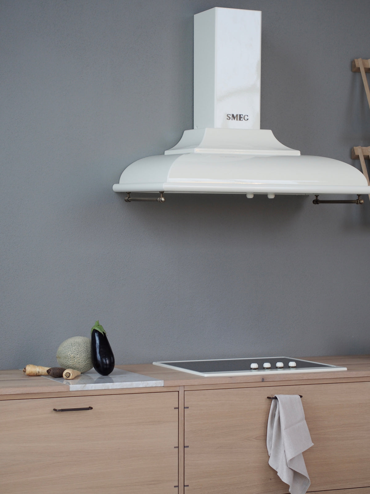 Køkkengreb med diamond cut i bronze / bruneret messing - Østerbro • Chr. Jørgensen - Copenhagenhomedesign