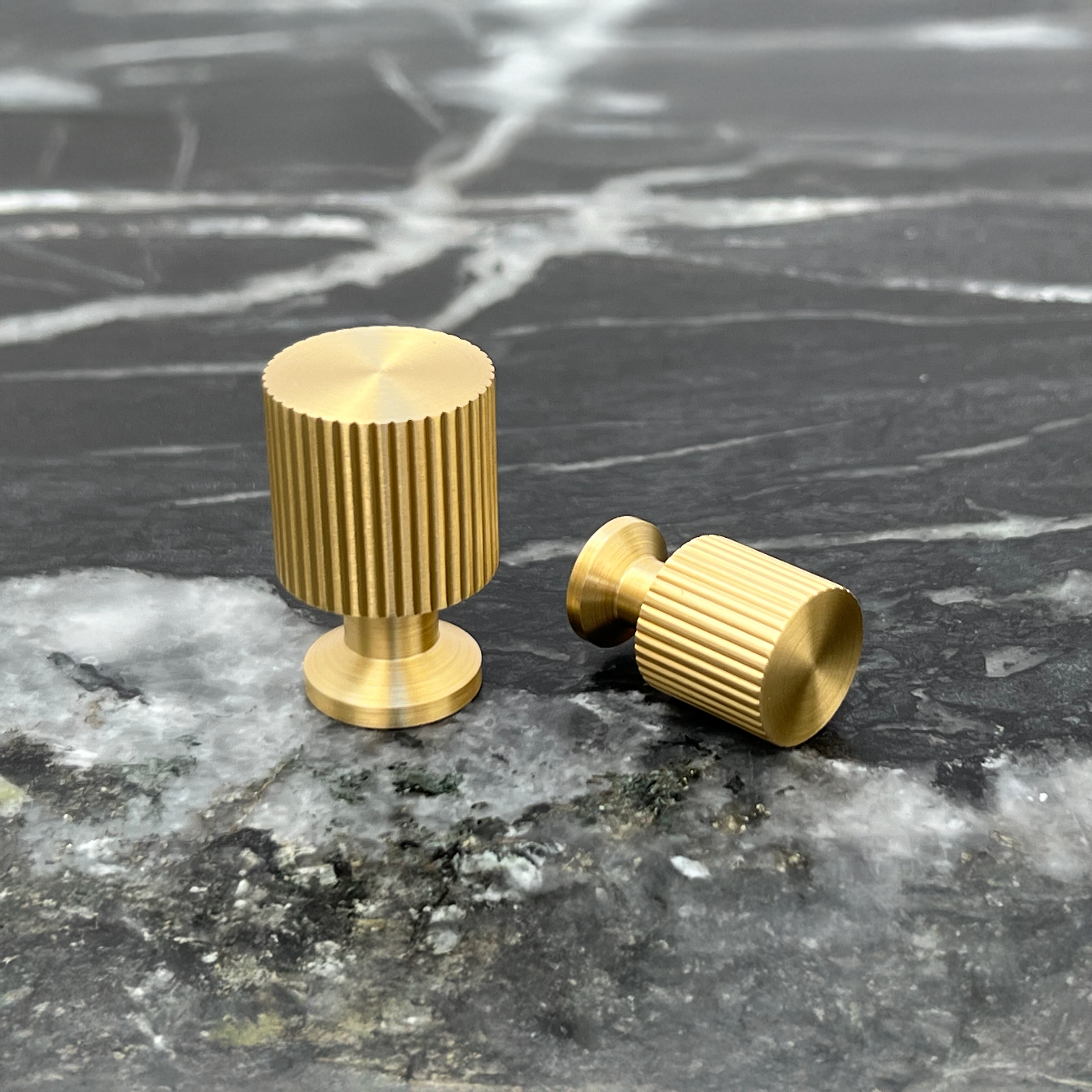 Marienlund møbelknop, 25 mm, børstet messing med lak • Chr. Jørgensen