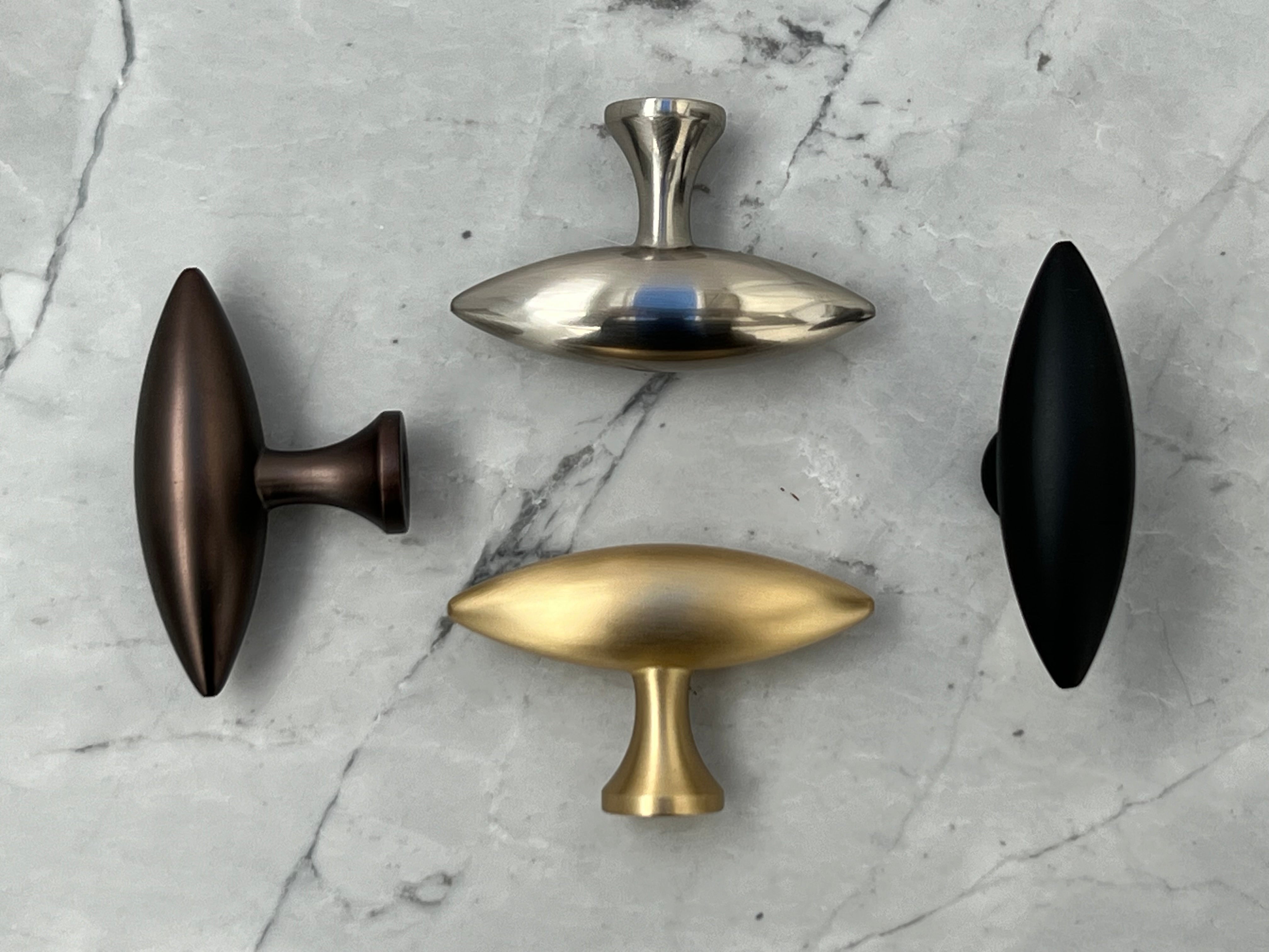 Nyholm • Møbelknop, rustfrit stål look