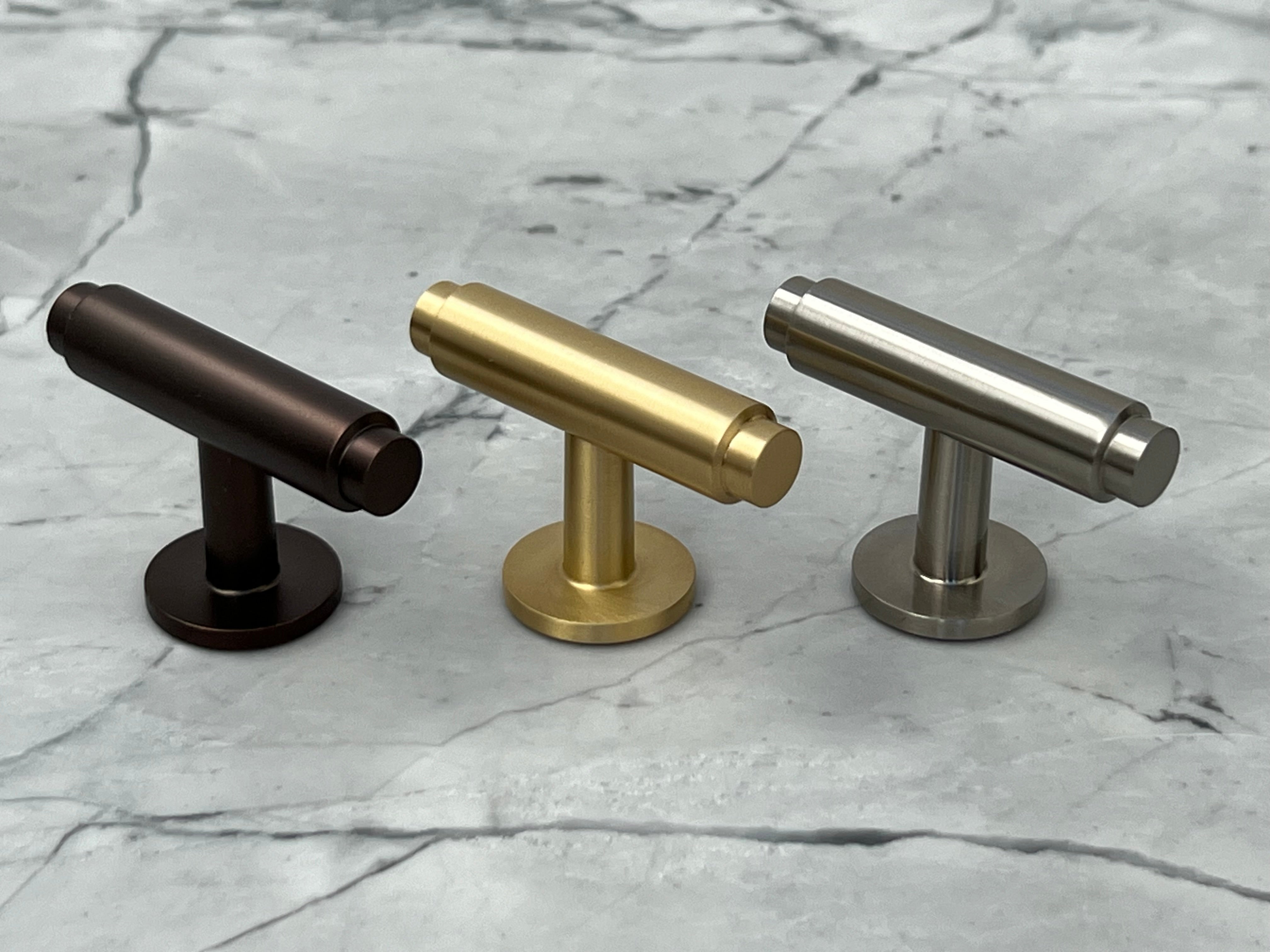 Hasseris • Møbelknop T-bar, bruneret messing