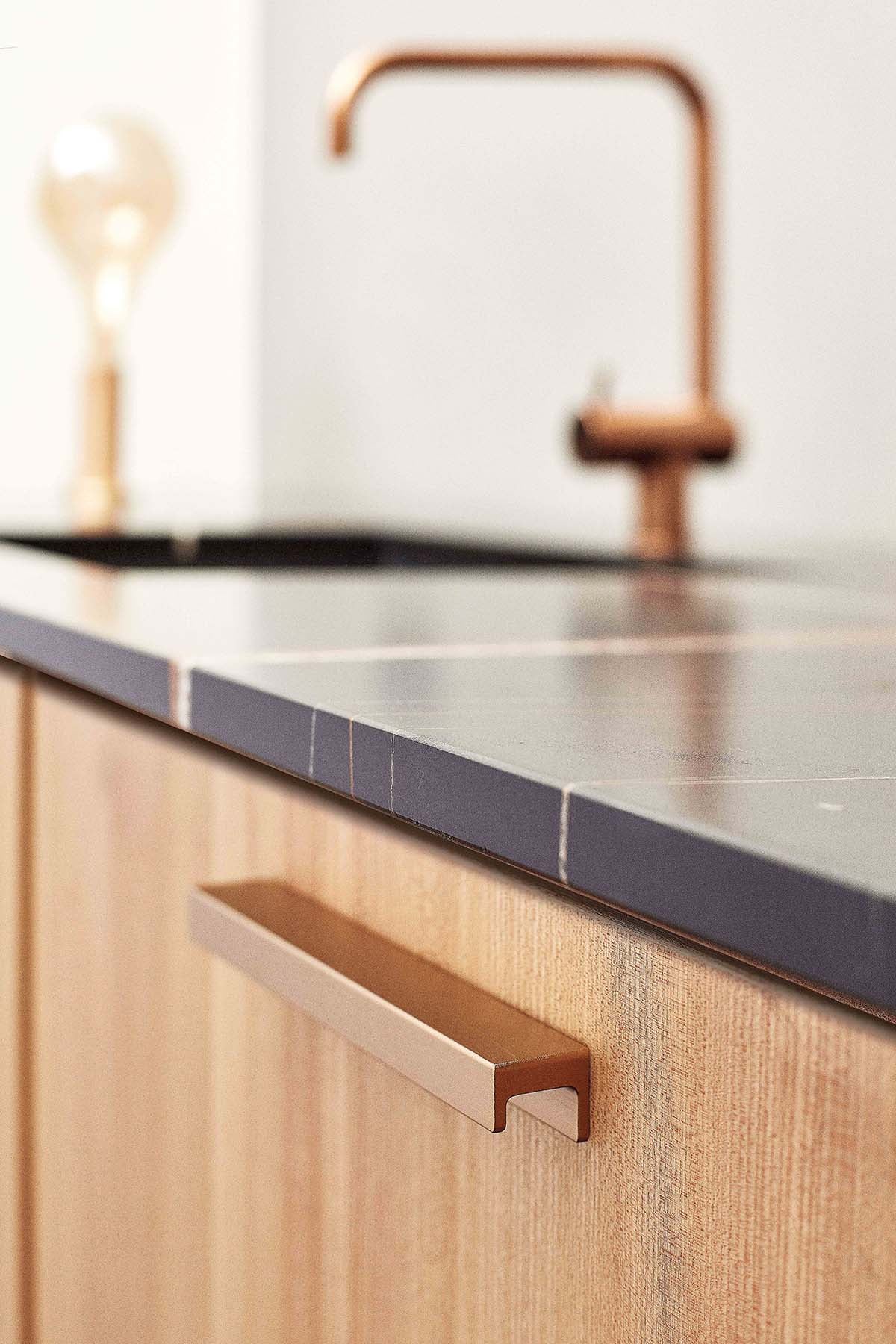 STATION greb, aluminium, messing • Furnipart