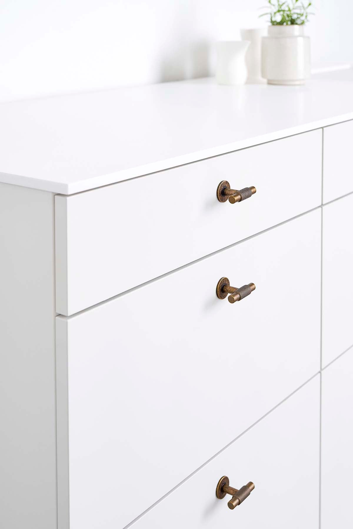 MANOR T knop, zink, antik og messing • Furnipart