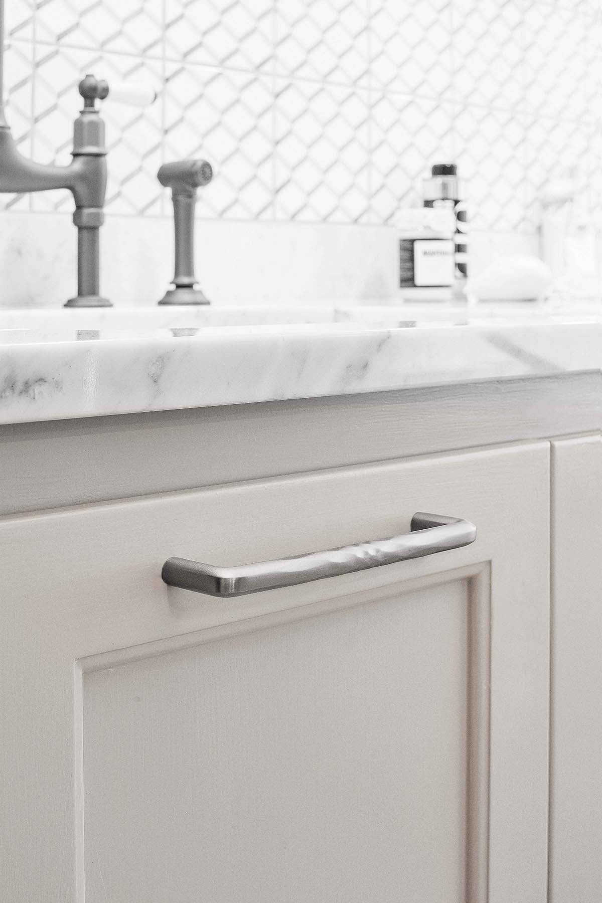 SHUFFLE greb, zink, stål • Furnipart