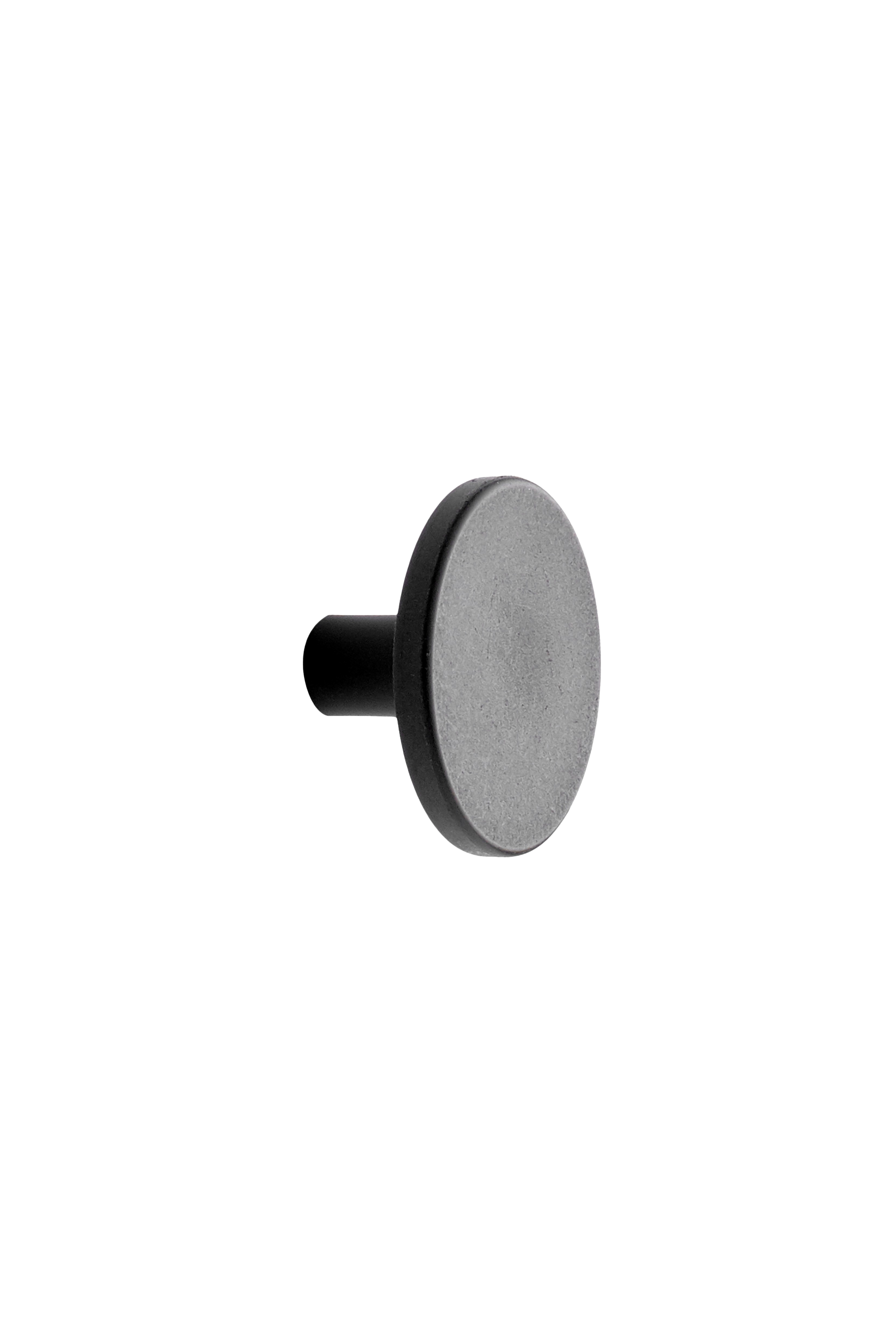 PLATO Tumbled knop, OceanIX plastix, sort • Furnipart