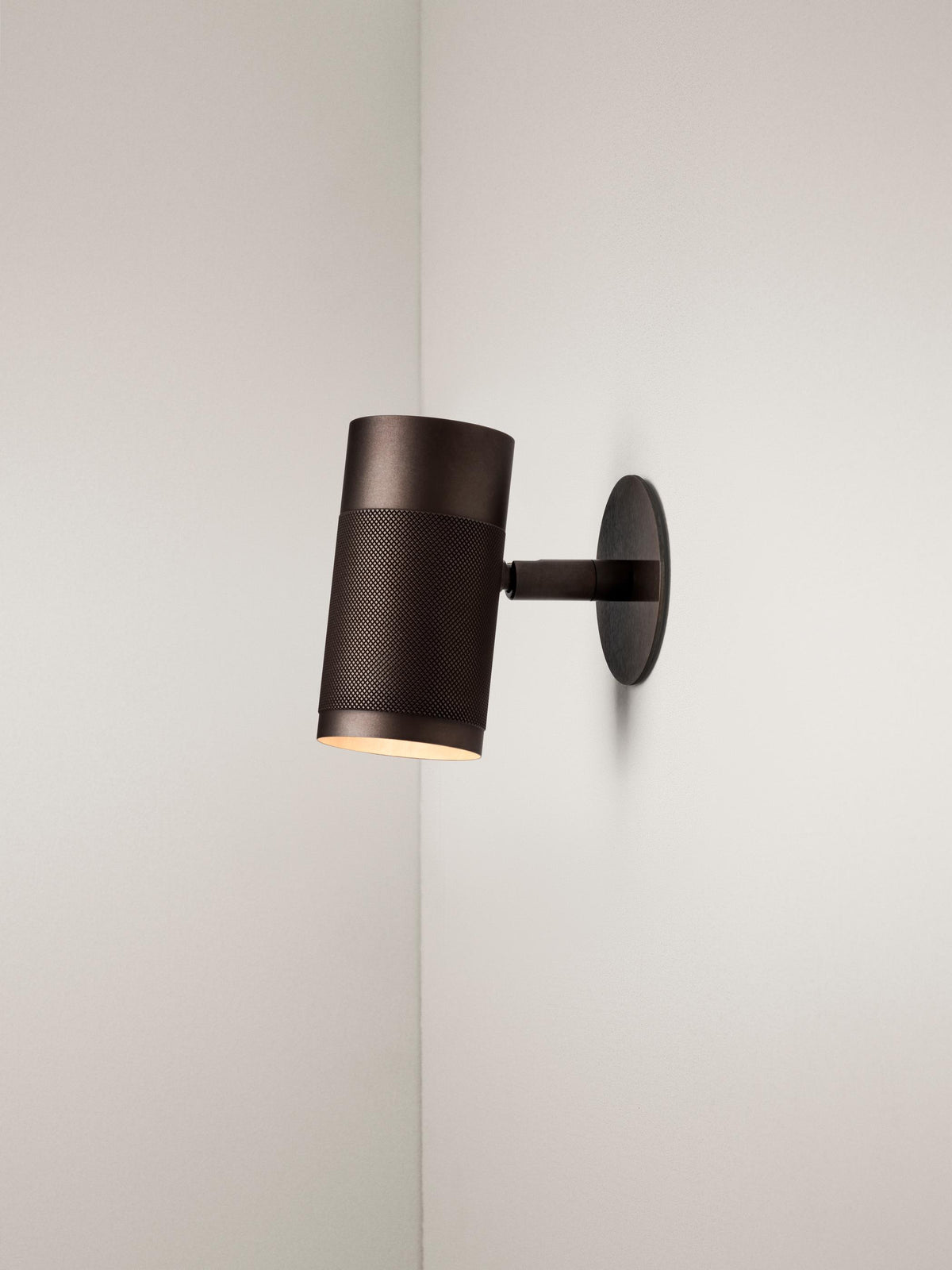 Patrone Recessed Small væglampe med dækplade, bruneret messing • Thorup Copenhagen - Copenhagenhomedesign