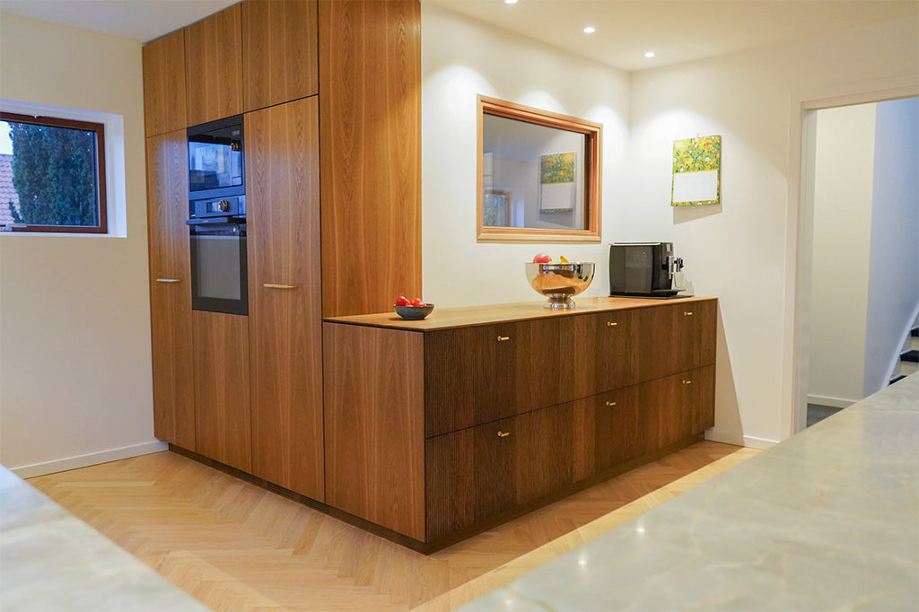 Holmen • Køkkengreb med diamond cut, messing uden lak