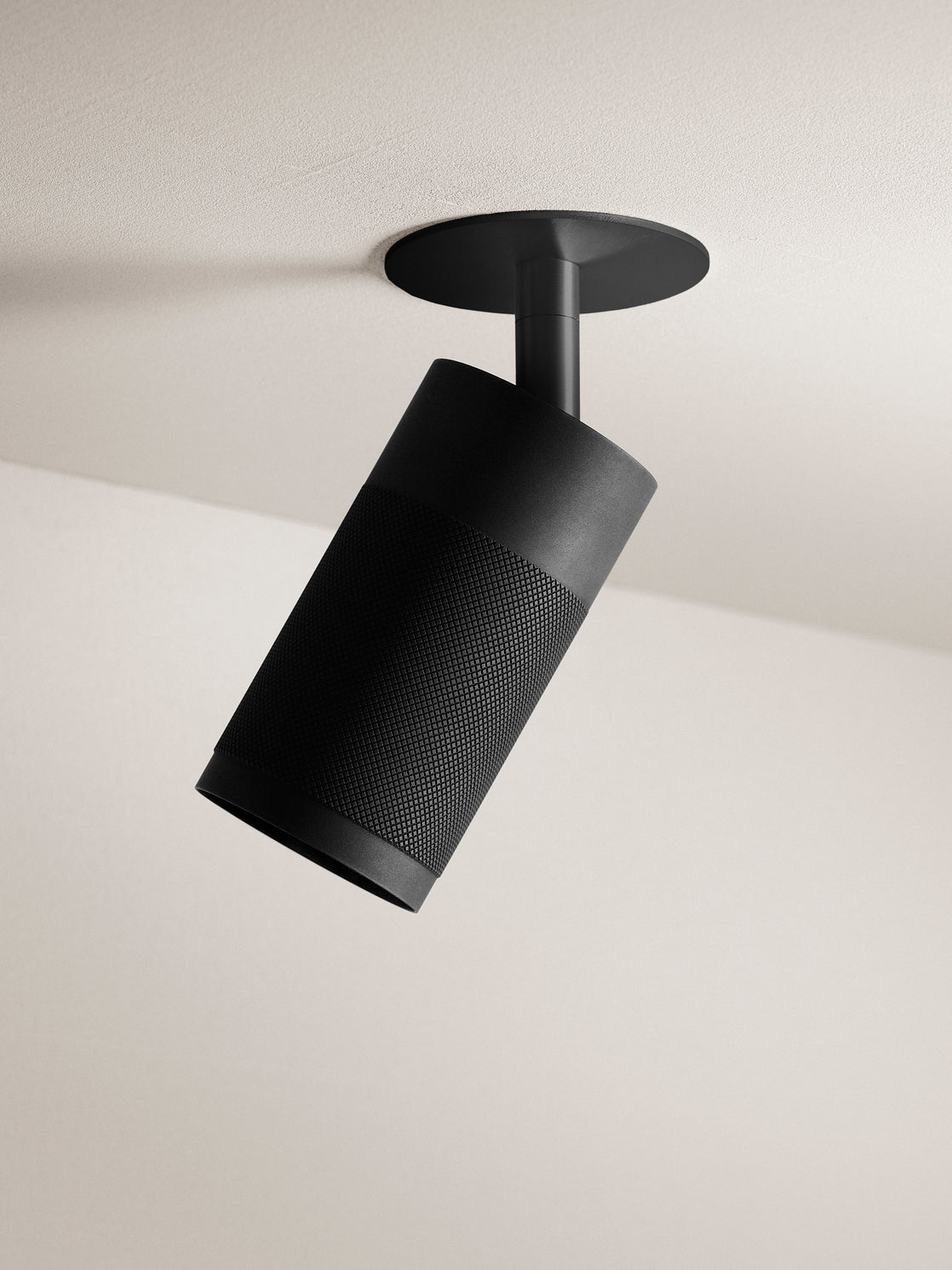 Patrone loftspot med dækplade - clip fit, sortbruneret messing • Thorup Copenhagen - Copenhagenhomedesign