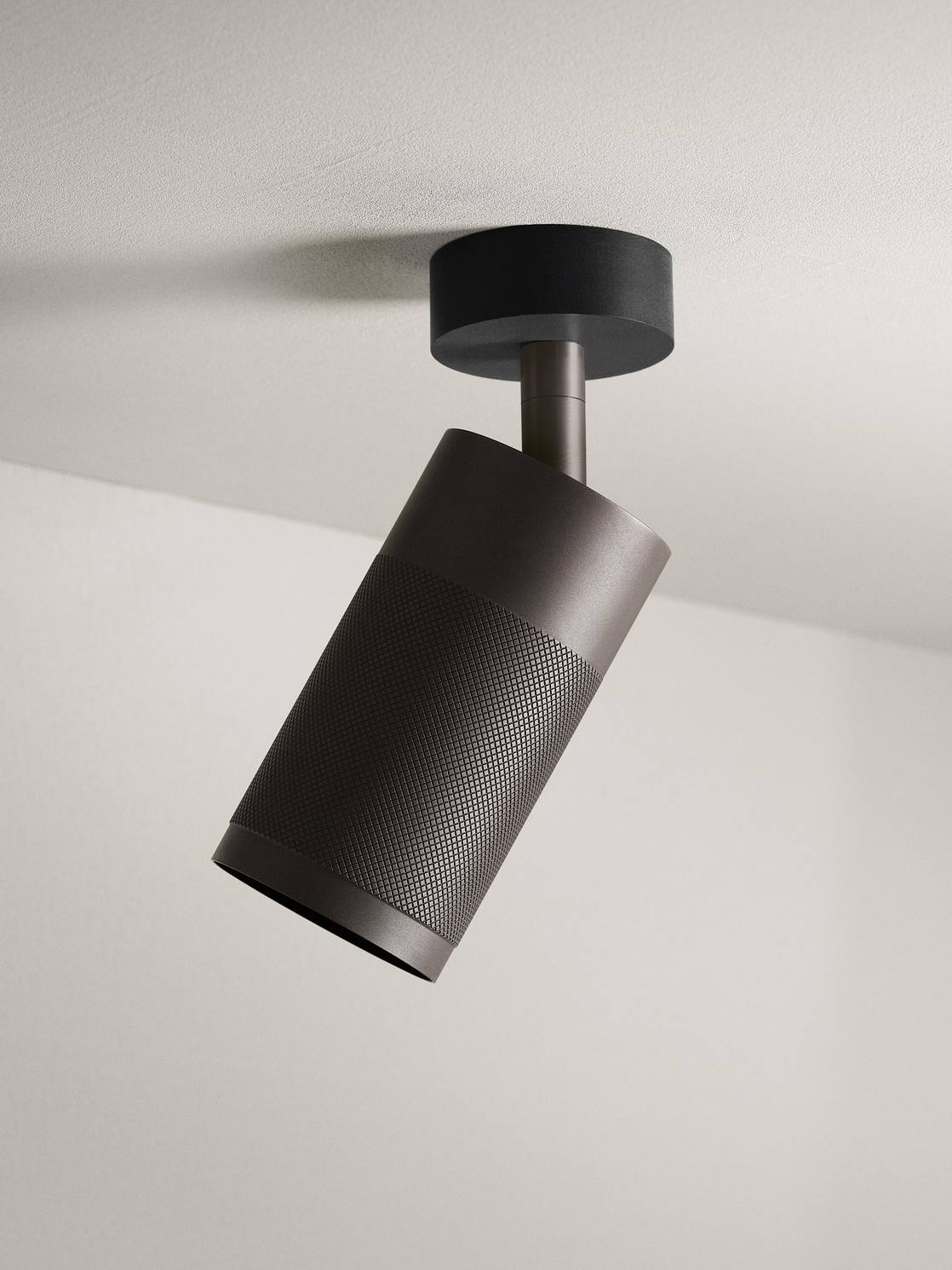Patrone loftspot med roset, bruneret messing • Thorup Copenhagen - Copenhagenhomedesign