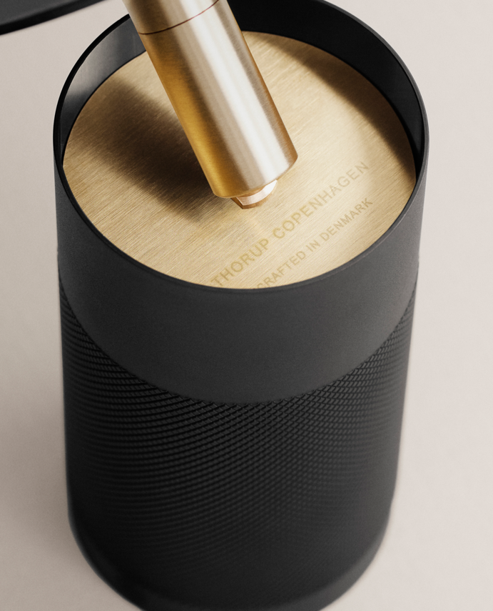 Patrone loftspot til skinne, sortbruneret og messing • Thorup Copenhagen - Copenhagenhomedesign