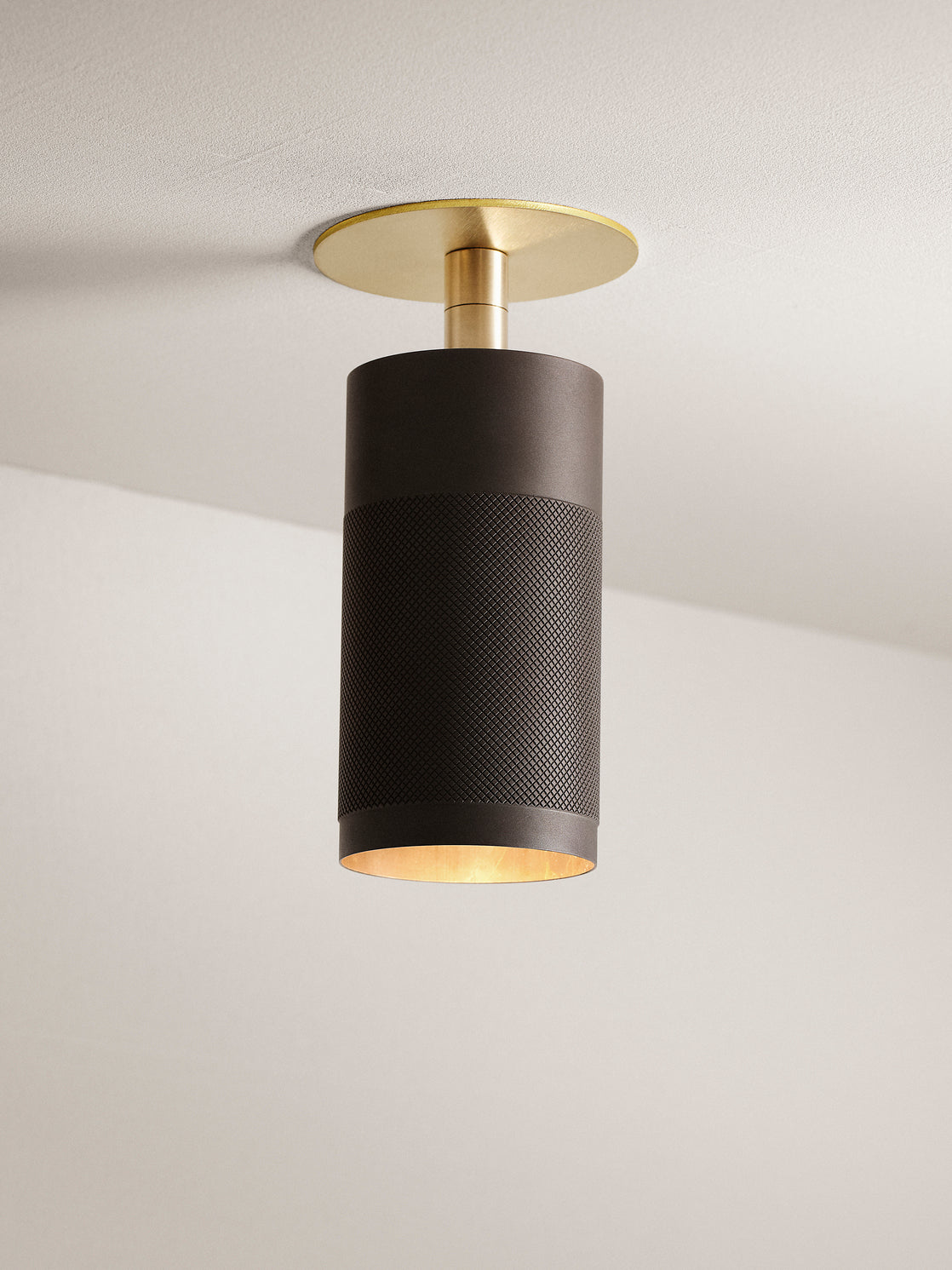 Patrone loftspot med dækplade - clip fit, bruneret og messing • Thorup Copenhagen - Copenhagenhomedesign