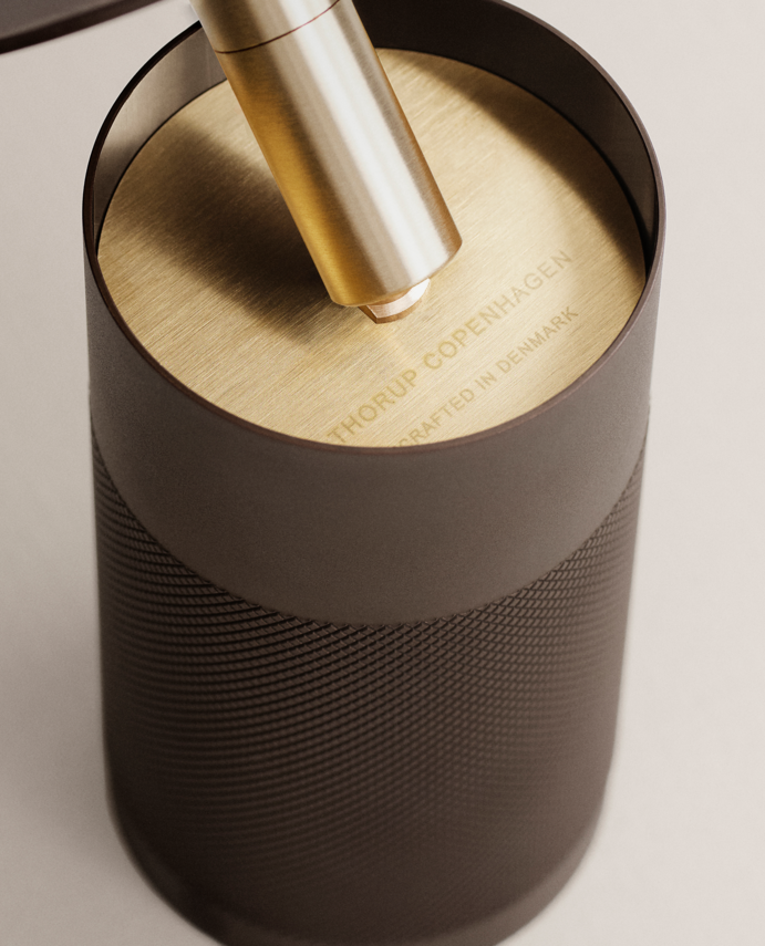 Patrone loftspot med roset, bruneret og messing • Thorup Copenhagen - Copenhagenhomedesign