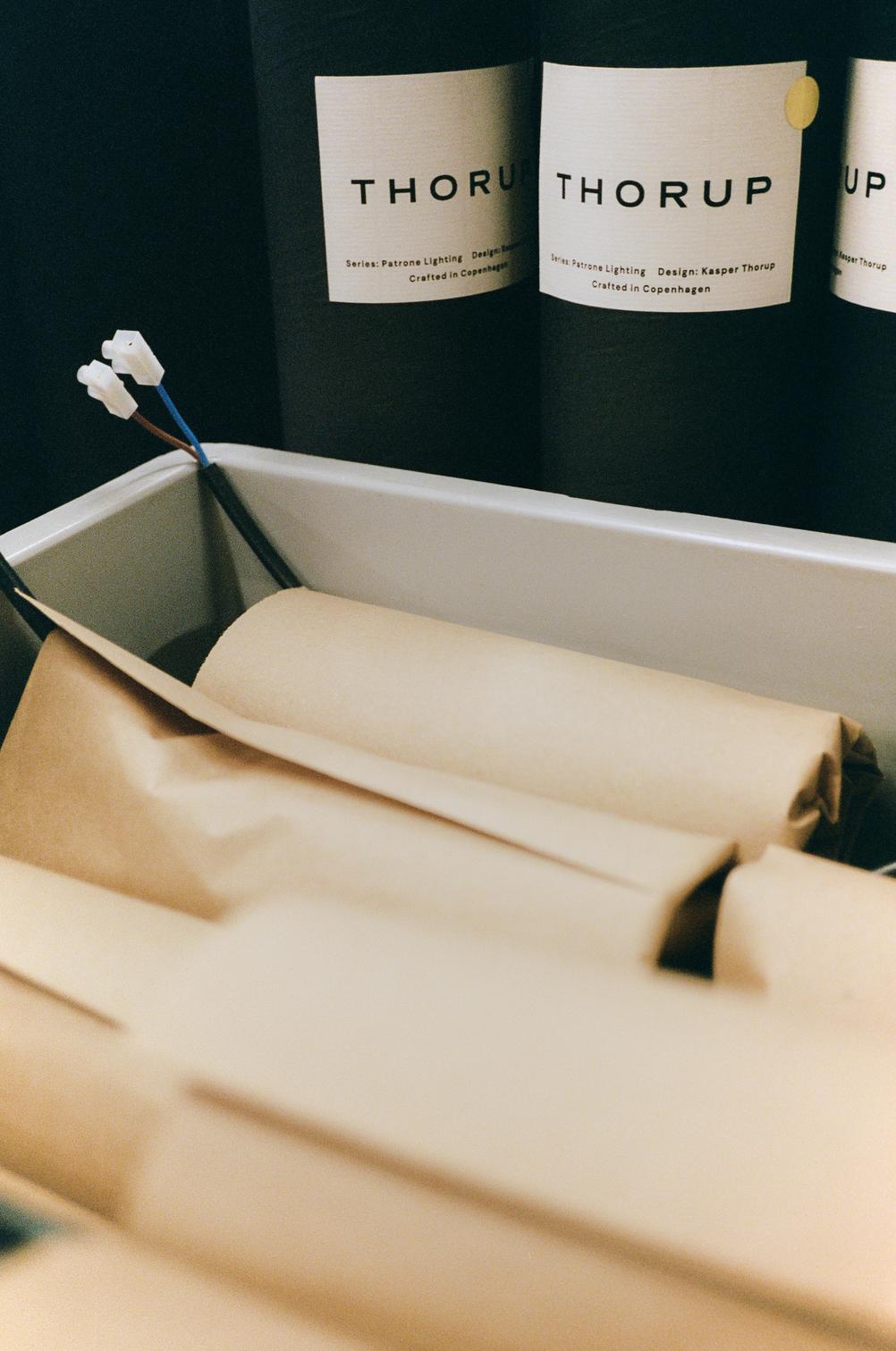 Patrone Pendel Sort Bruneret Messing • Thorup Copenhagen - Copenhagenhomedesign