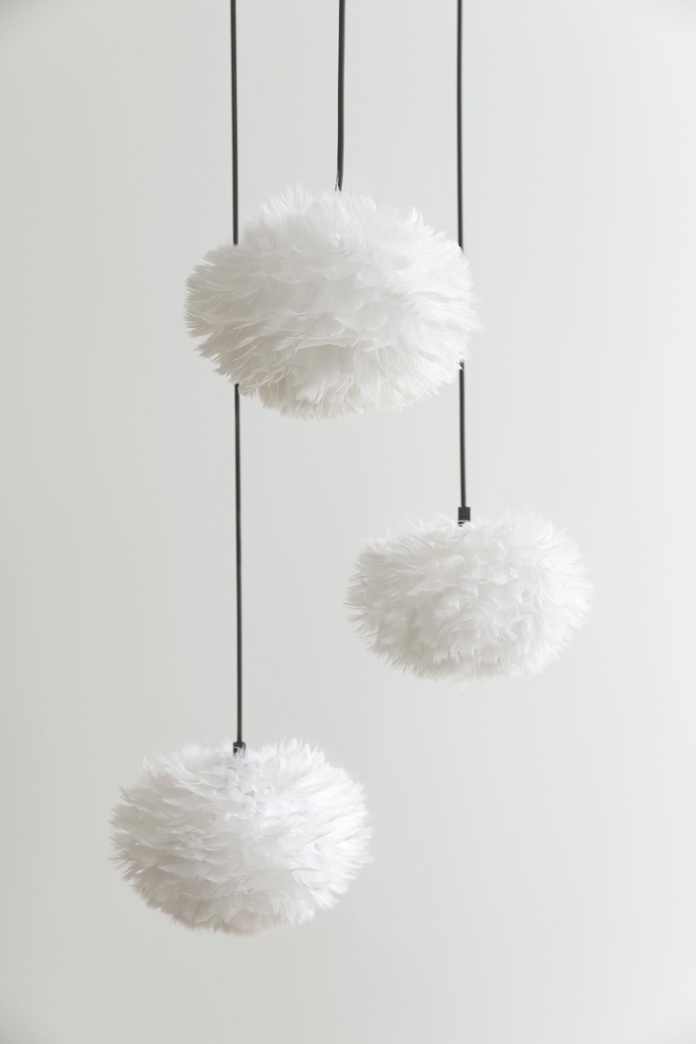 Eos Nano Cluster 3 pendel med roset mini, hvid og sort • UMAGE