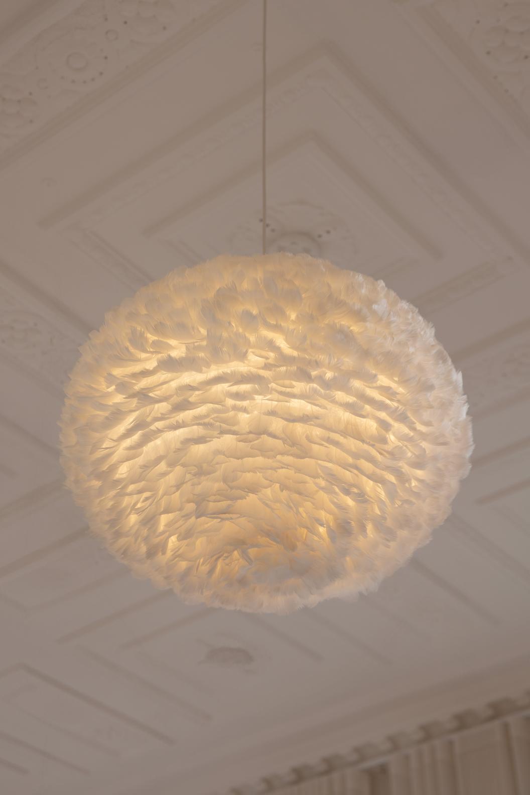 Eos pendel med roset, hvid • UMAGE