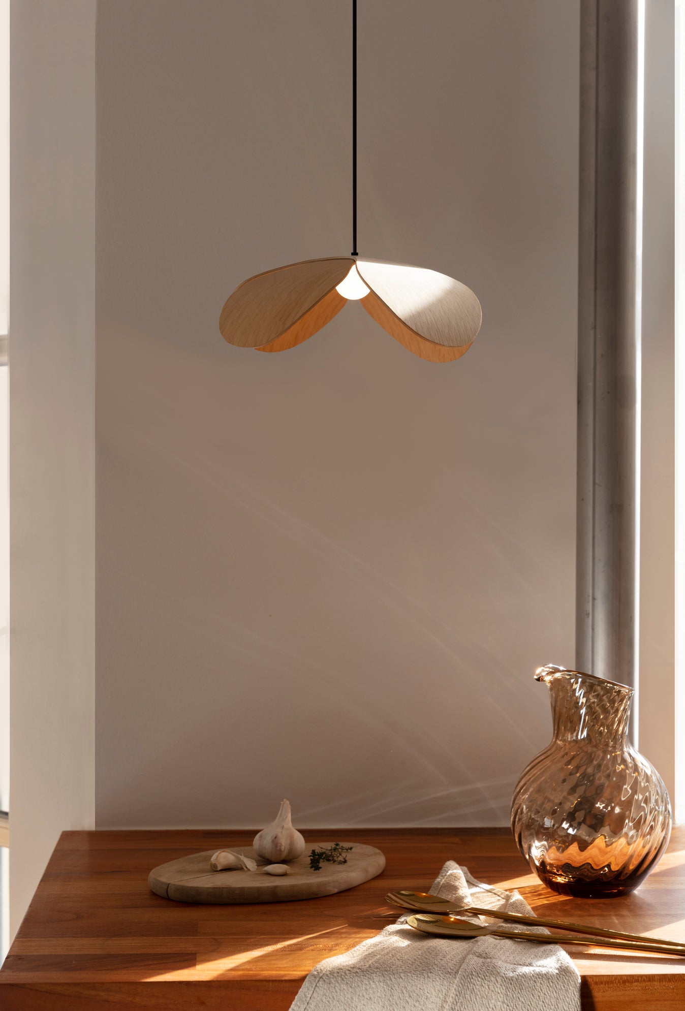 Forget Me Not pendel med roset, egetræ • UMAGE