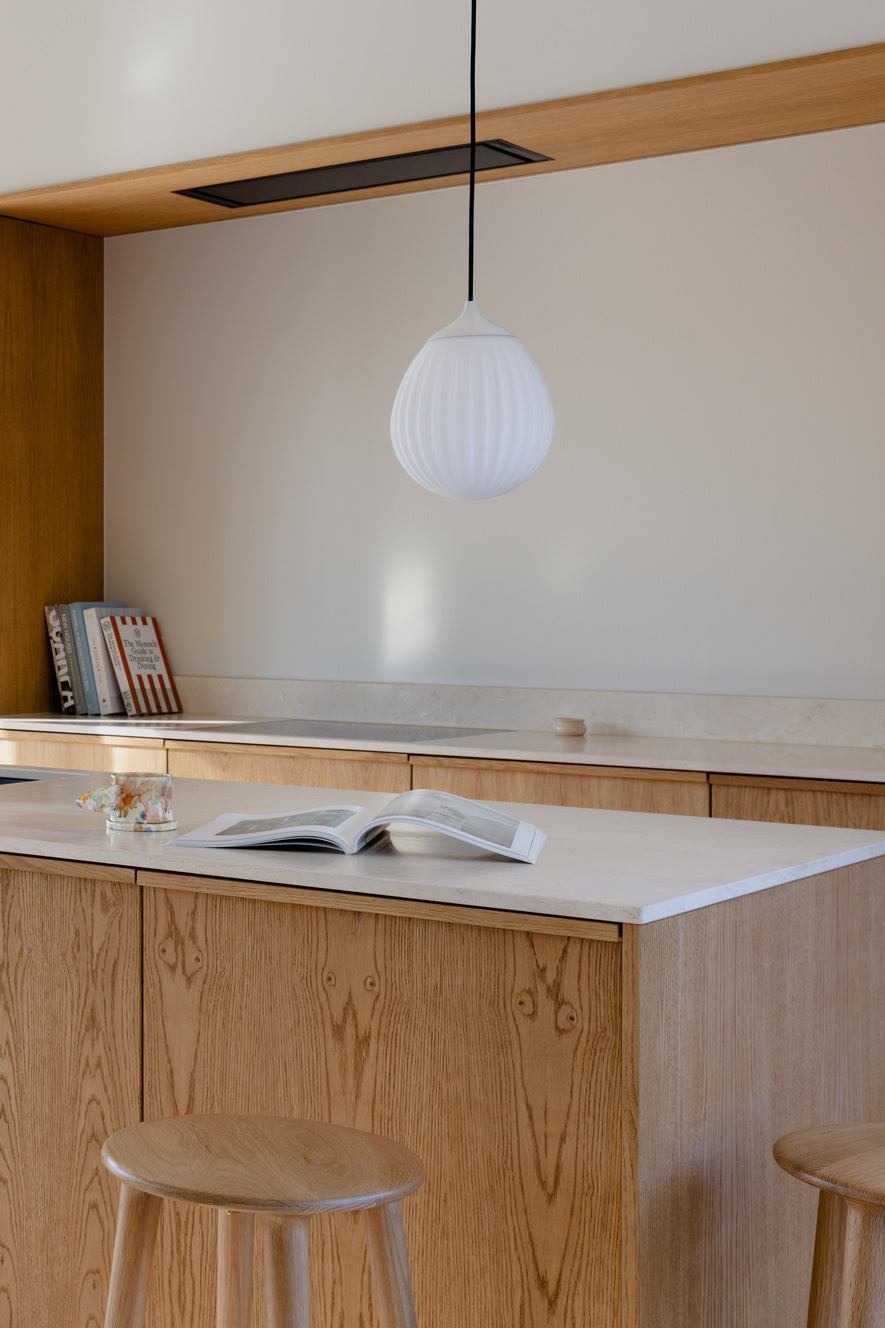 Around the World pendel med roset, hvid og sort • UMAGE