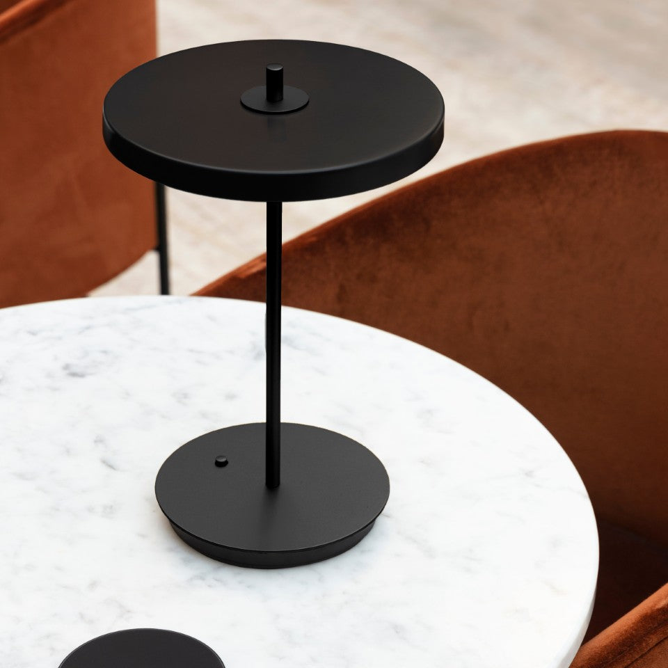 Asteria Table bordlampe, sort • UMAGE