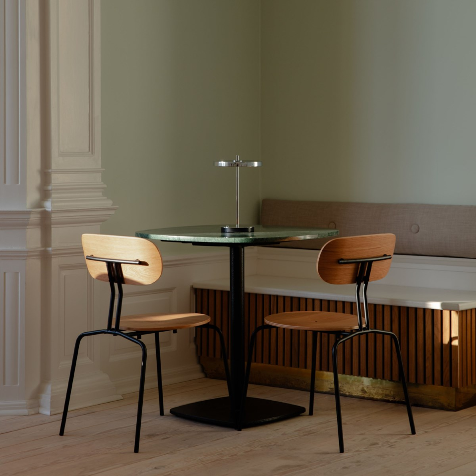 Asteria Move Monochrome, portable bordlampe, poleret stål • UMAGE