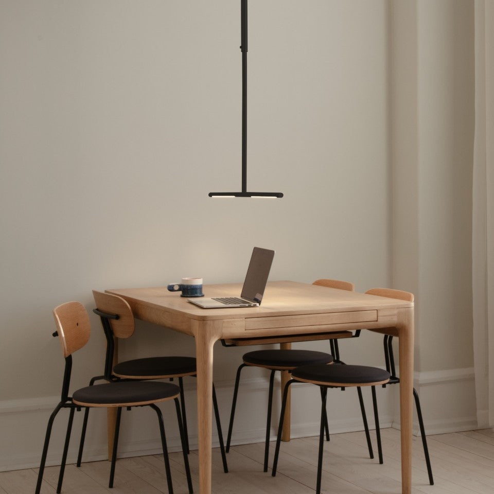Omni Ceiling loftlampe, sort • UMAGE