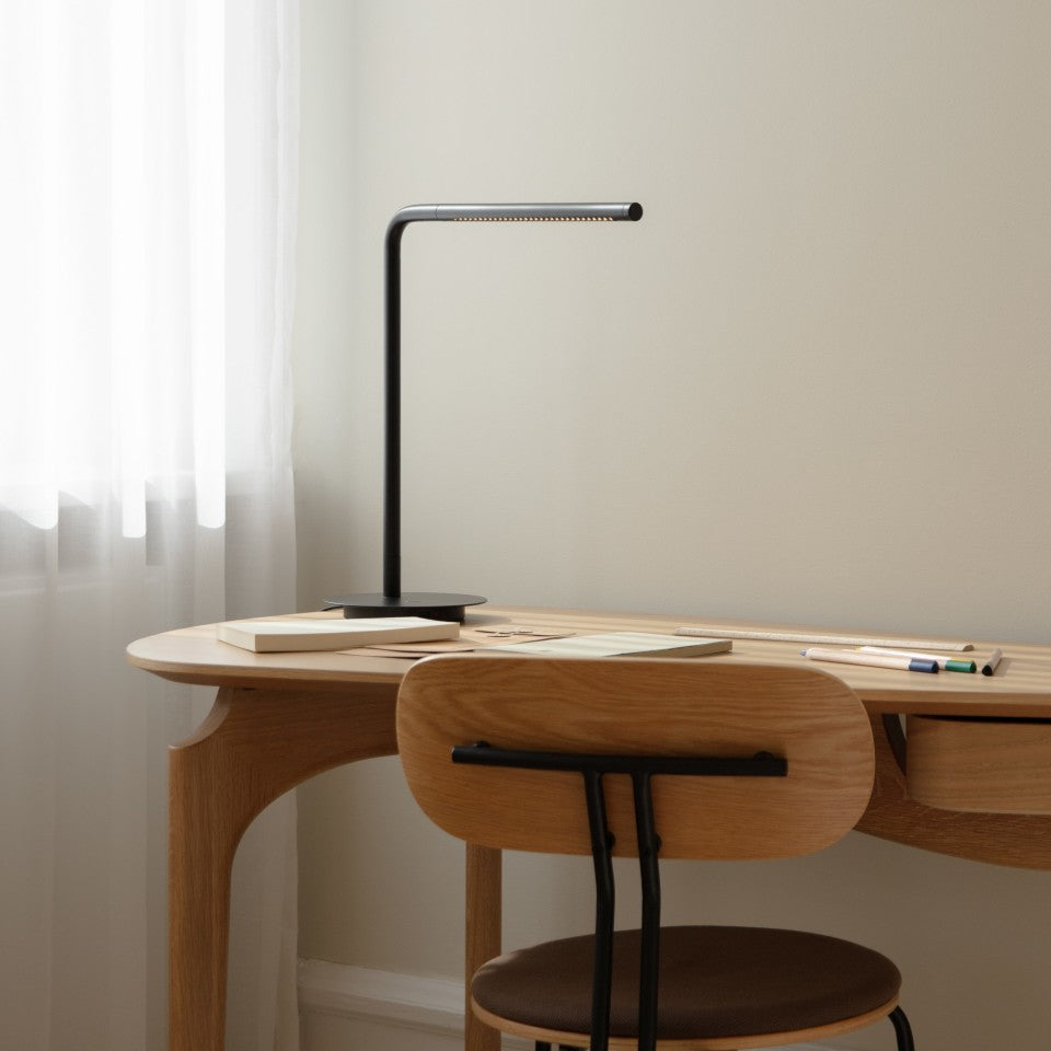 Omni Table bordlampe, sort • UMAGE