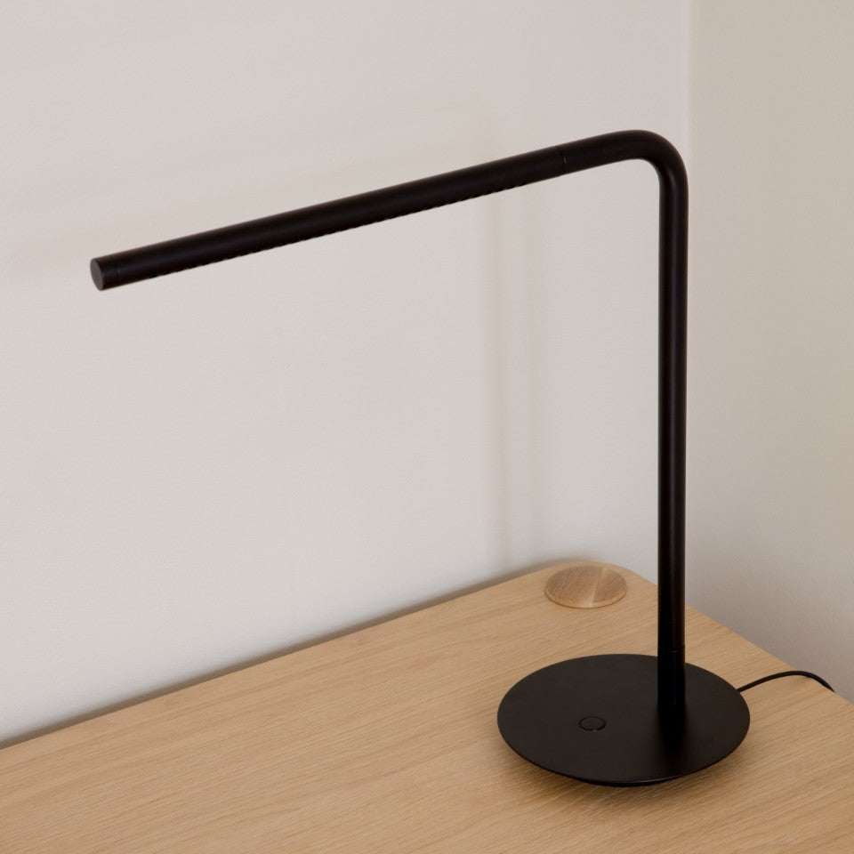 Omni Table bordlampe, sort • UMAGE