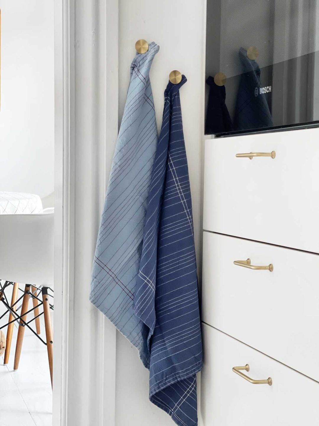 København møbelknop, Ø 75 mm, børstet messing med lak • Chr. Jørgensen