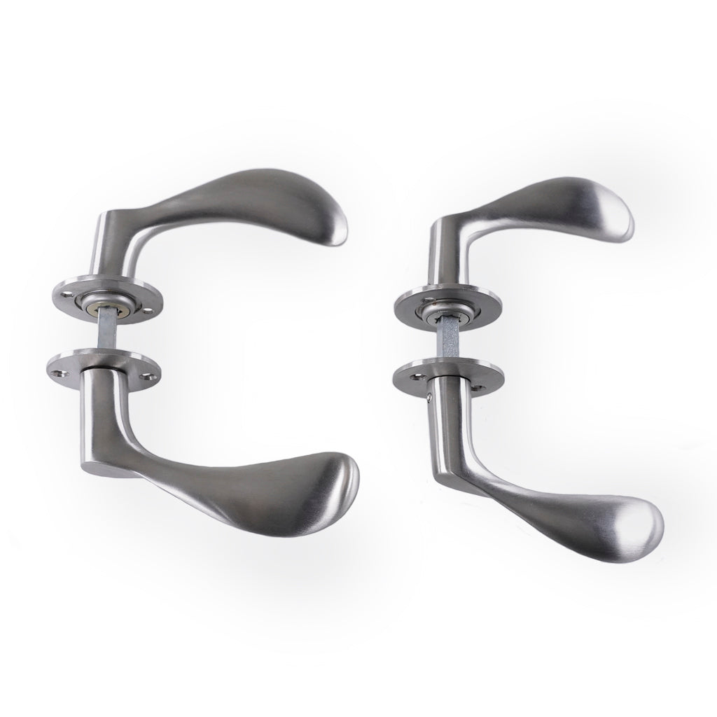 Dørgreb: Arne Jacobsen dørhåndtag - AJ111 dørgreb i børstet rustfri stål 111 mm. stor model c/c 30 mm.