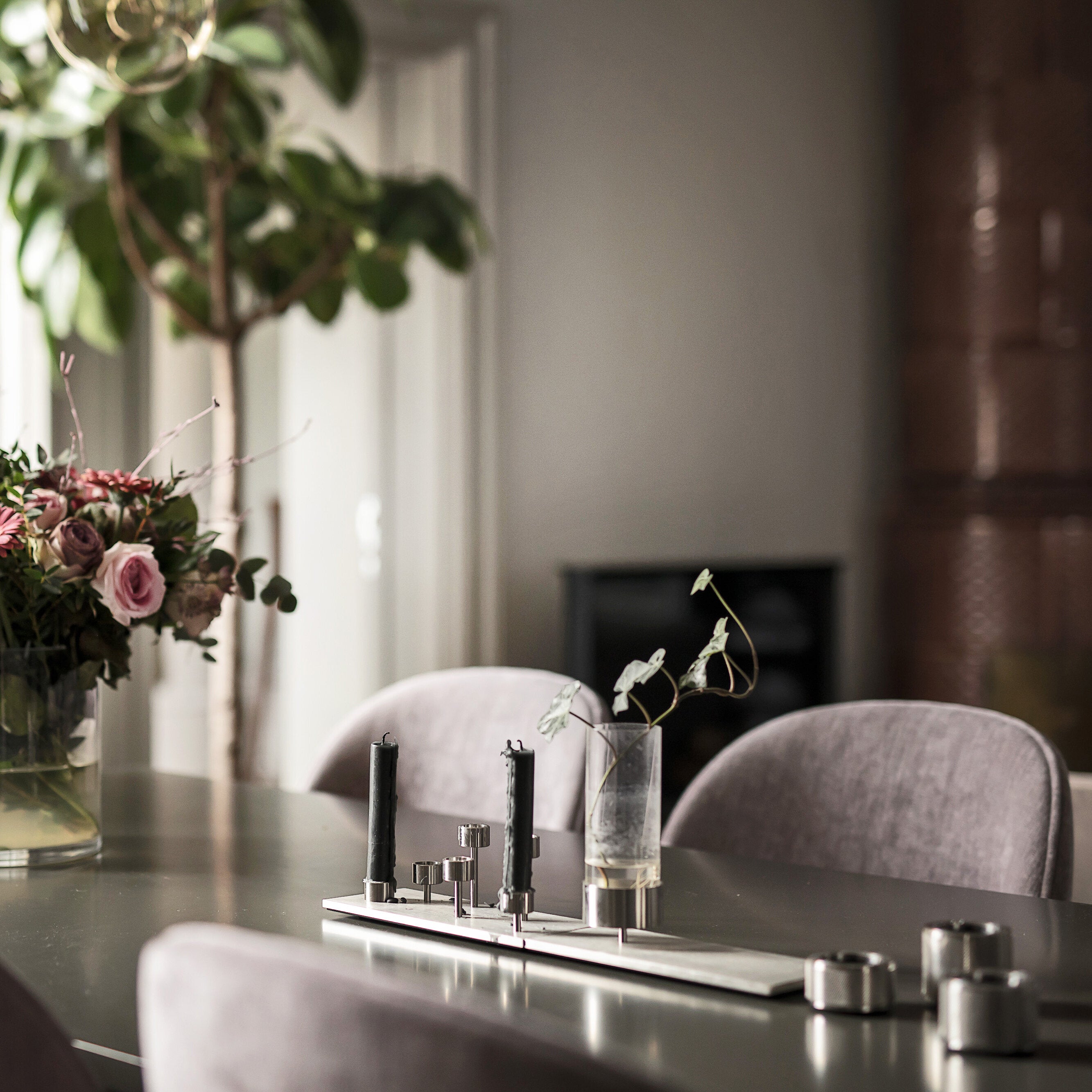 Eksklusiv lysestage i rustfri stål fra Buster + Punch. Den perfekte gave til jul og fødselsdag.