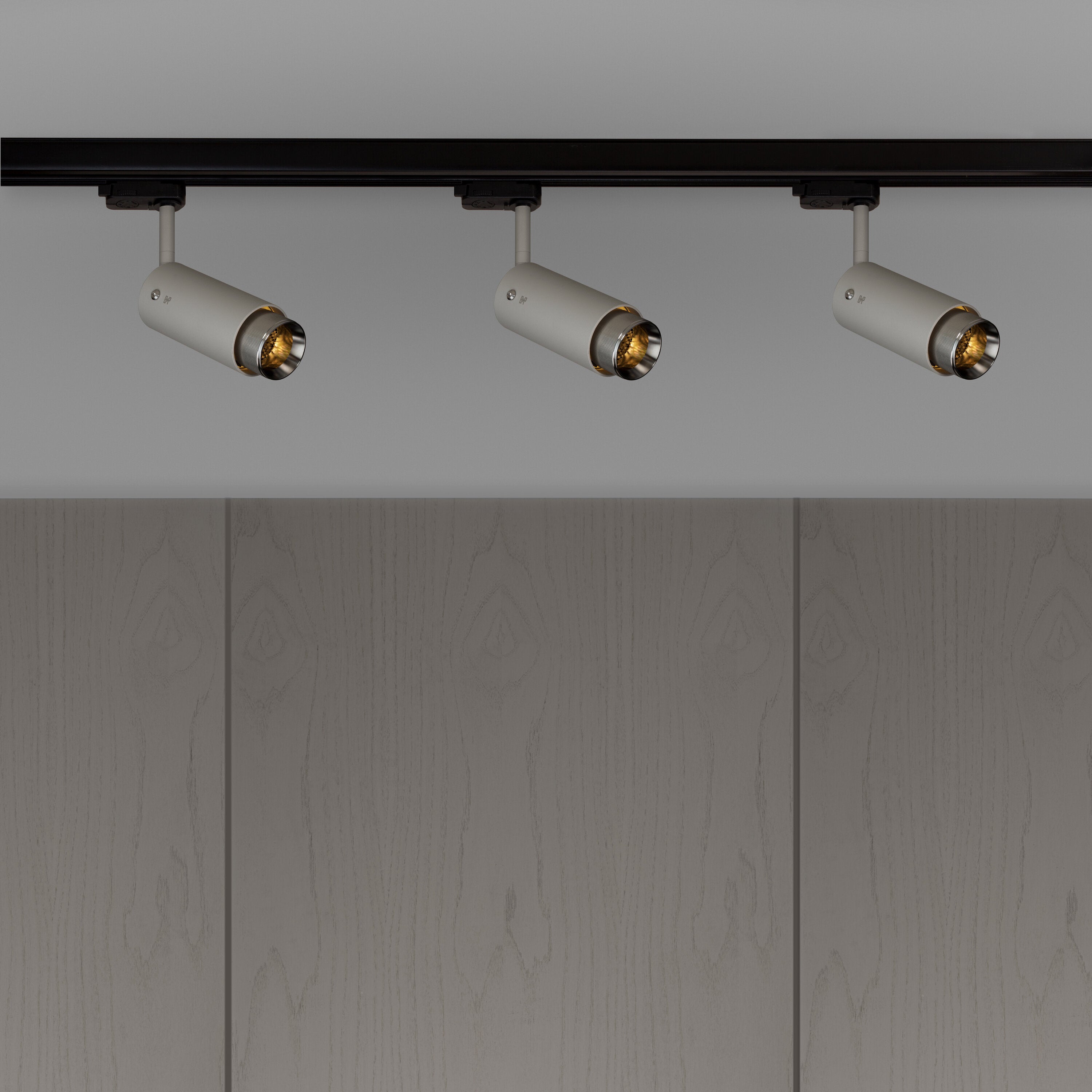 Exhaust track Linear i stone med detaljer rustfrit stål  • Buster + Punch