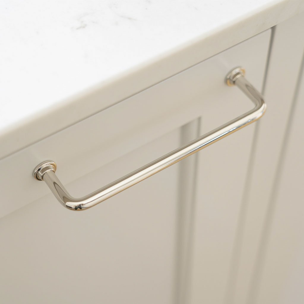 Frederiksberg • Køkkengreb, blank forniklet