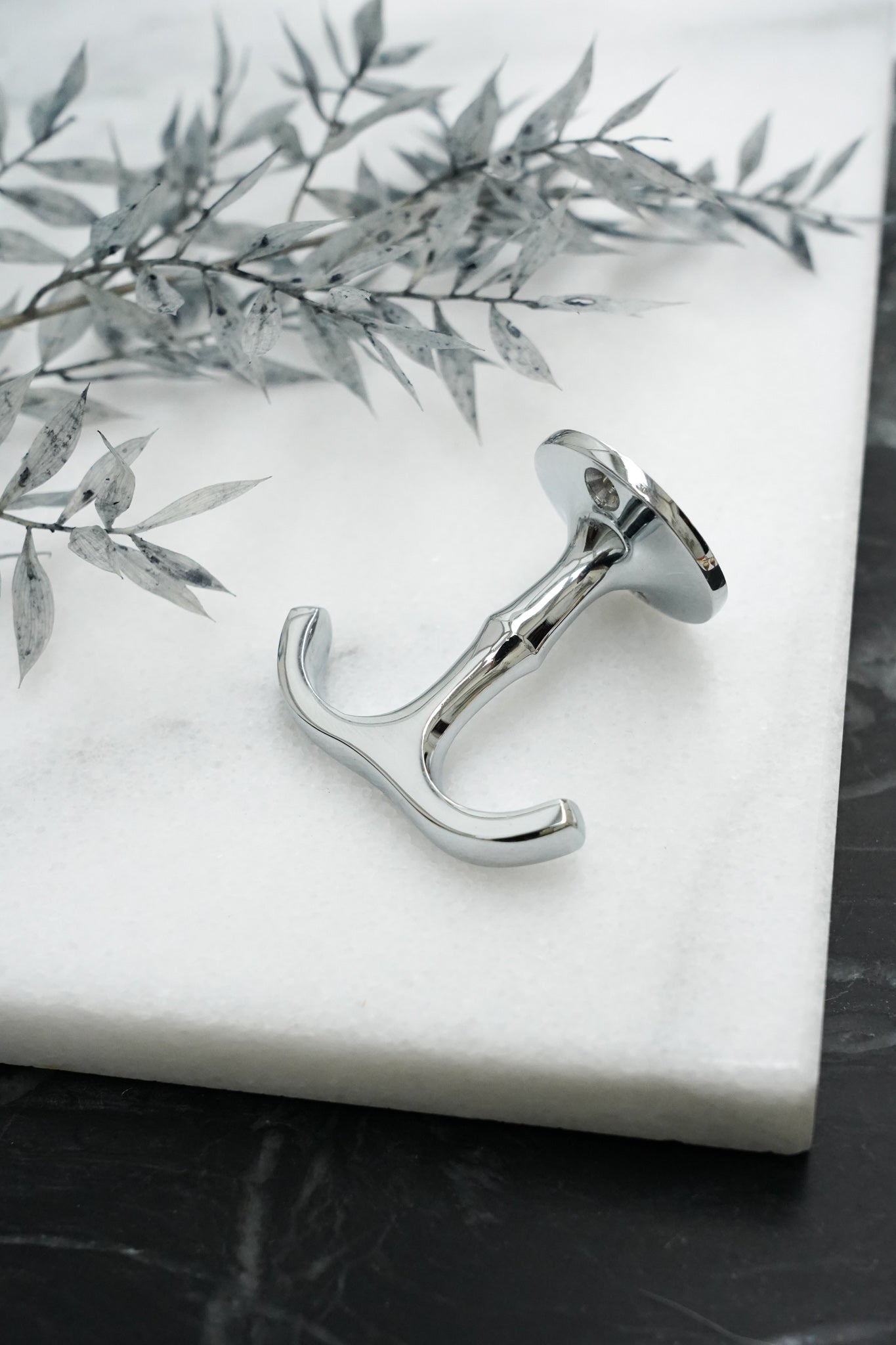 Halmstad • Ankerkrog, blank krom 55 mm