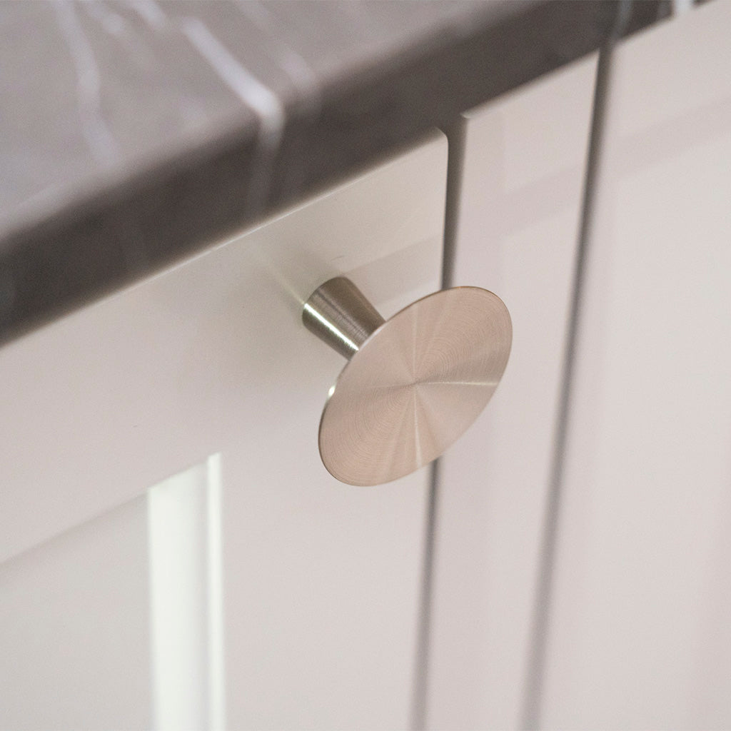 København møbelknop, Ø 55 mm, rustfrit stål look • Chr. Jørgensen