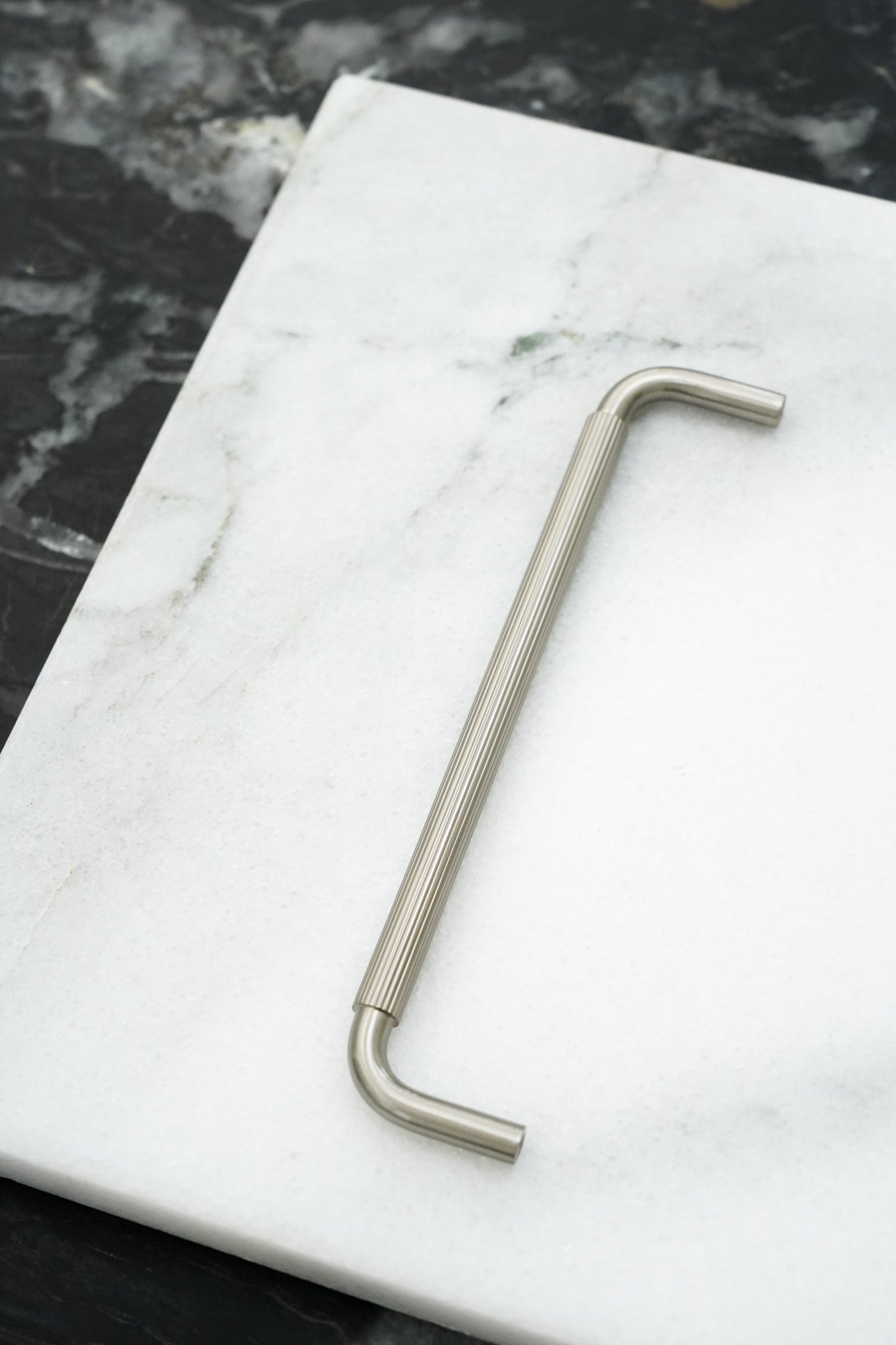 Langelinie • Køkkengreb, rustfrit stål look