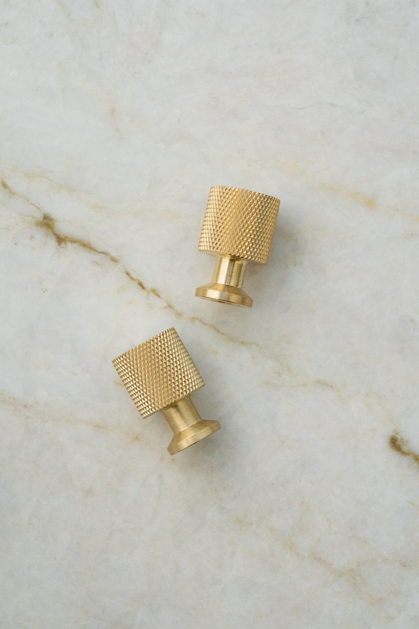 Nyboder møbelknop med diamond cut, 25 mm, messing med lak • Chr. Jørgensen