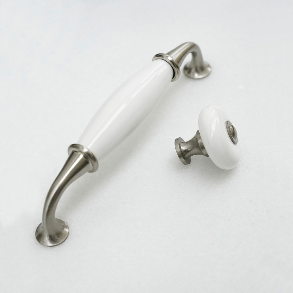 Skagen • Klassisk porcelænsknop, hvid med fod i rustfrit stål look
