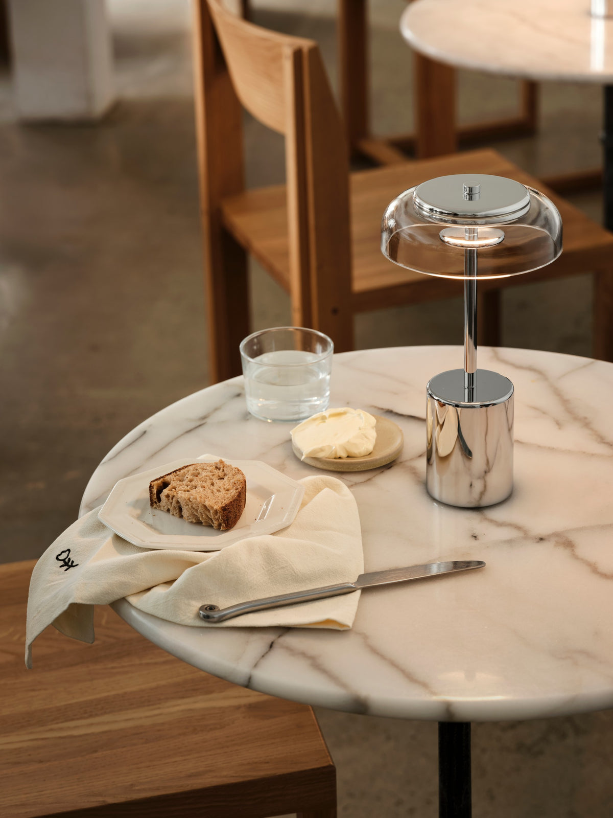 Blossi Table Mini, portable bordlampe, chrome • NUURA - Copenhagenhomedesign