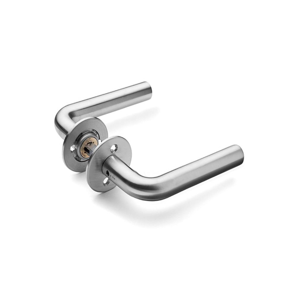 Knud Holscher dørhåndtag L, børstet rustfrit stål • d line - Copenhagenhomedesign