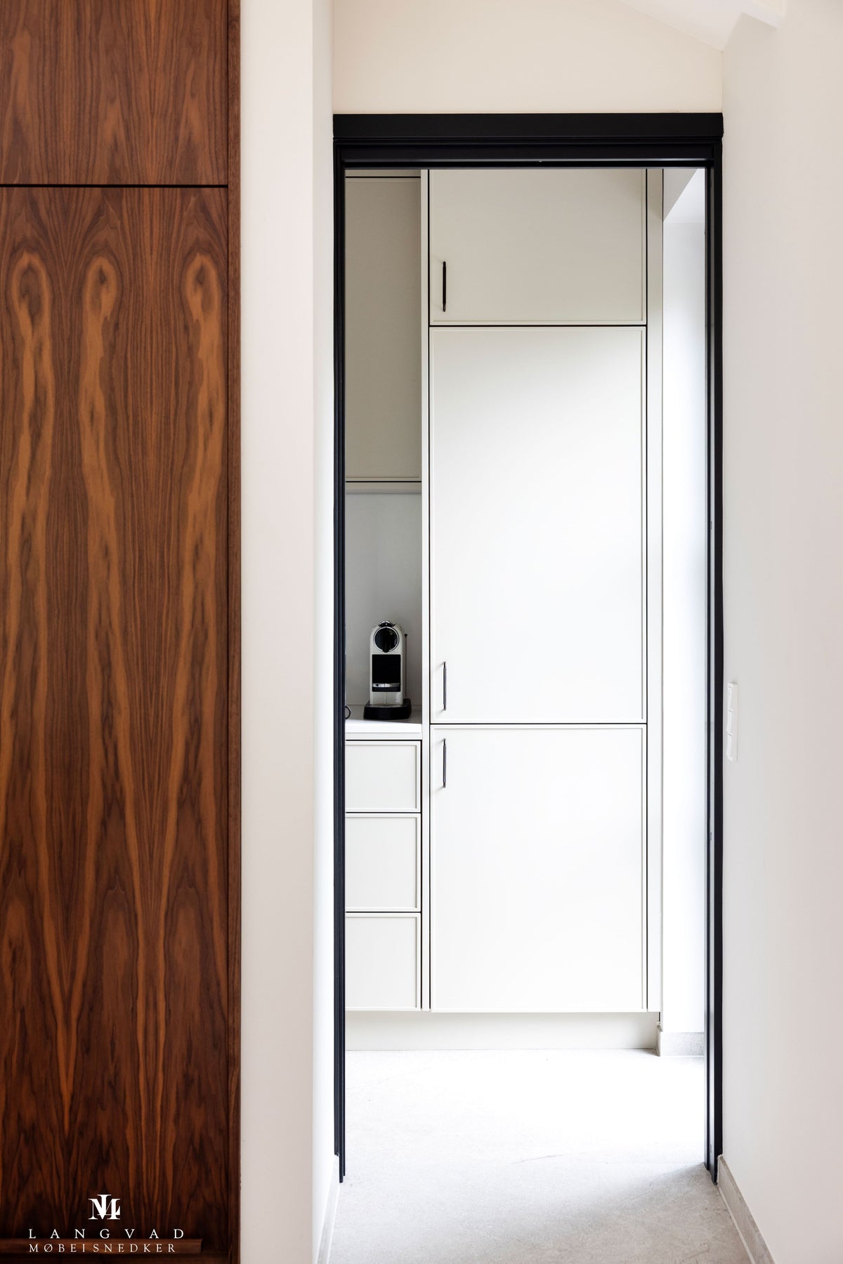 Køkkengreb med diamond cut i bronze / bruneret messing - Østerbro • Chr. Jørgensen
