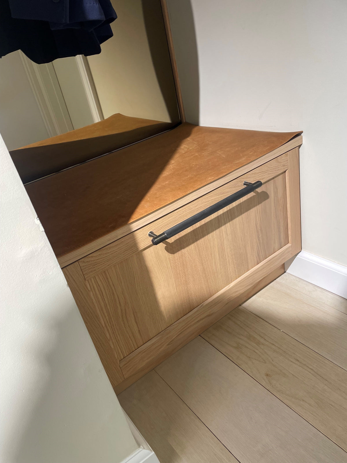 Cross Pull bar greb i bruneret messing med diamond cut mønster  • Buster + Punch - Copenhagenhomedesign