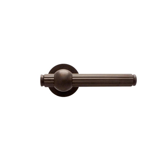 Dørhåndtag Rex inkl. roset, bruneret messing • KYNER & Co