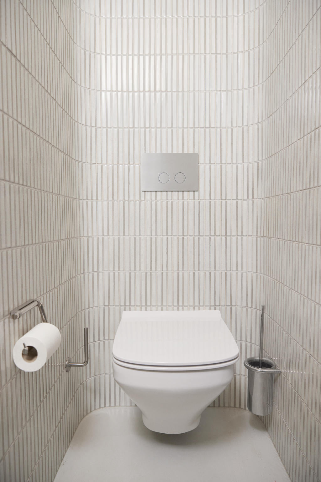 Betjeningplade til toilet, børstet rustfrit stål • d line
