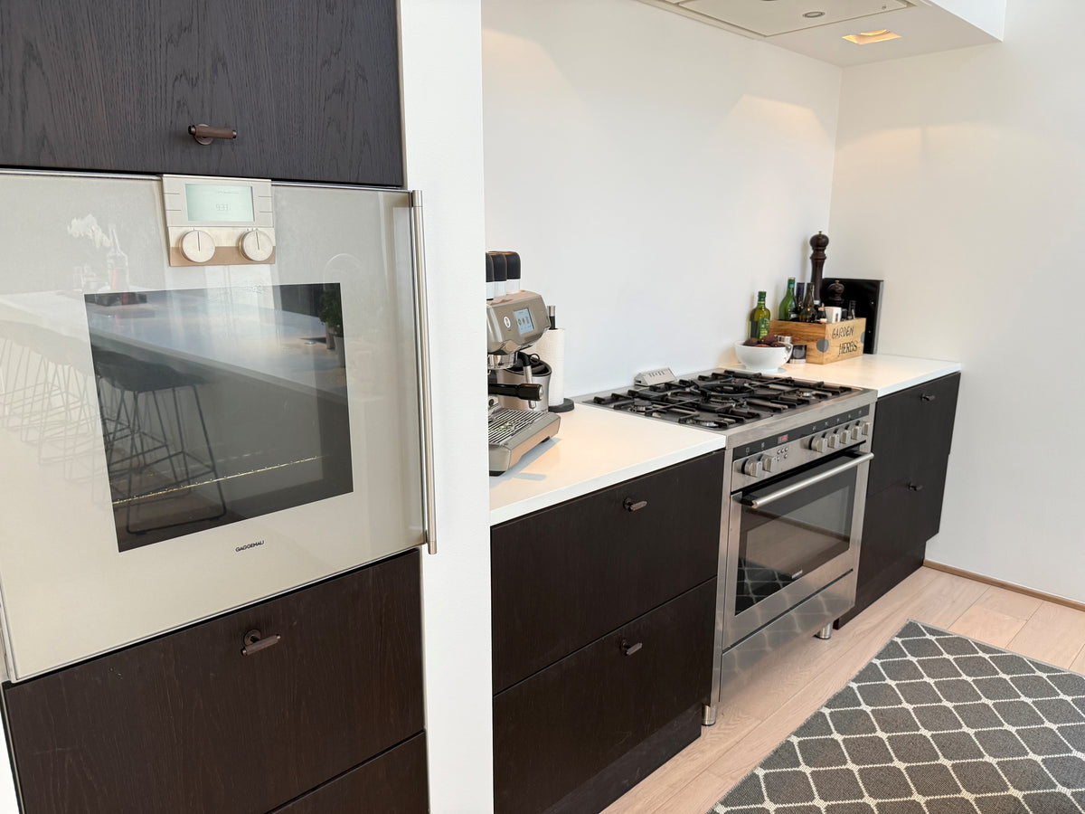 Møbelknop T-bar med linjeret design i bronze / bruneret messing - Ryvang • Chr. Jørgensen - Copenhagenhomedesign
