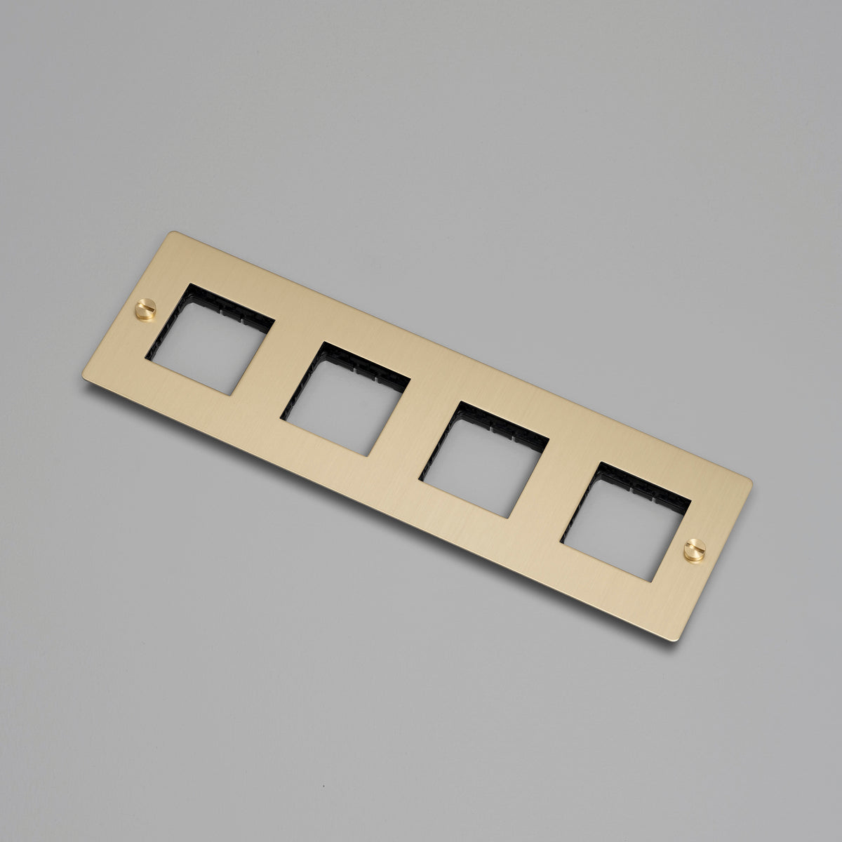 4G bagplade uden indsats (vandret), messing • Buster + Punch - Copenhagenhomedesign