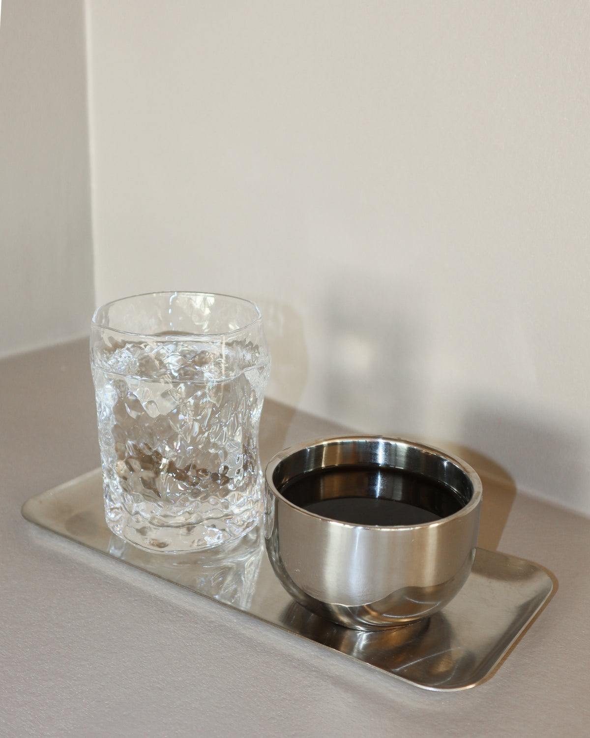 Serveringsbakke i rustfrit stål • NICHBA