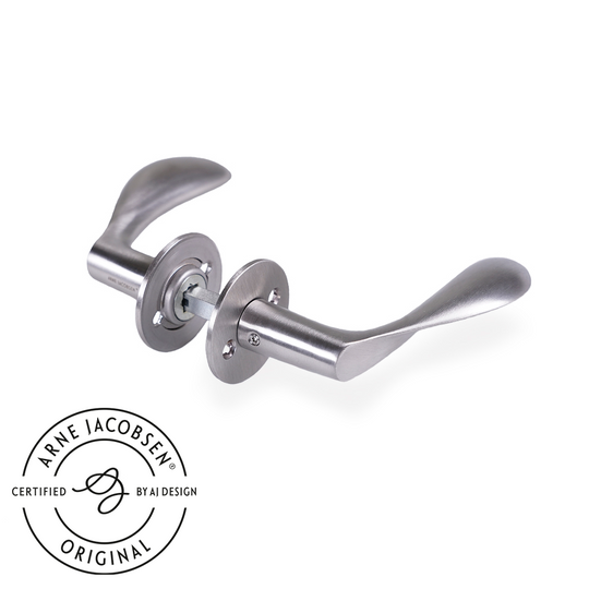 Arne Jacobsen dørhåndtag - AJ111 dørgreb i børstet rustfrit stål 111 mm, stor model  • d line